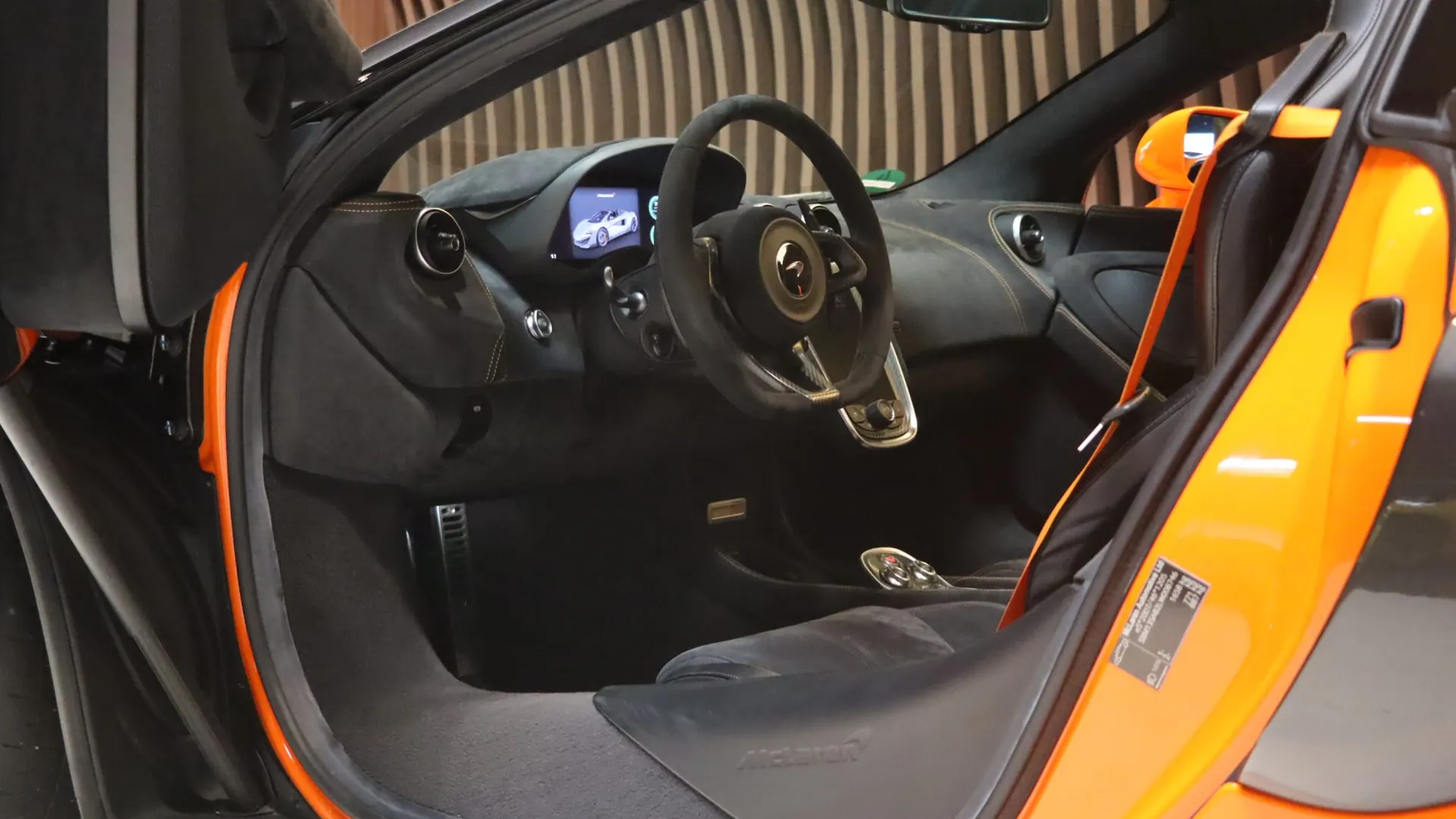 McLaren 600LT — photo 9
