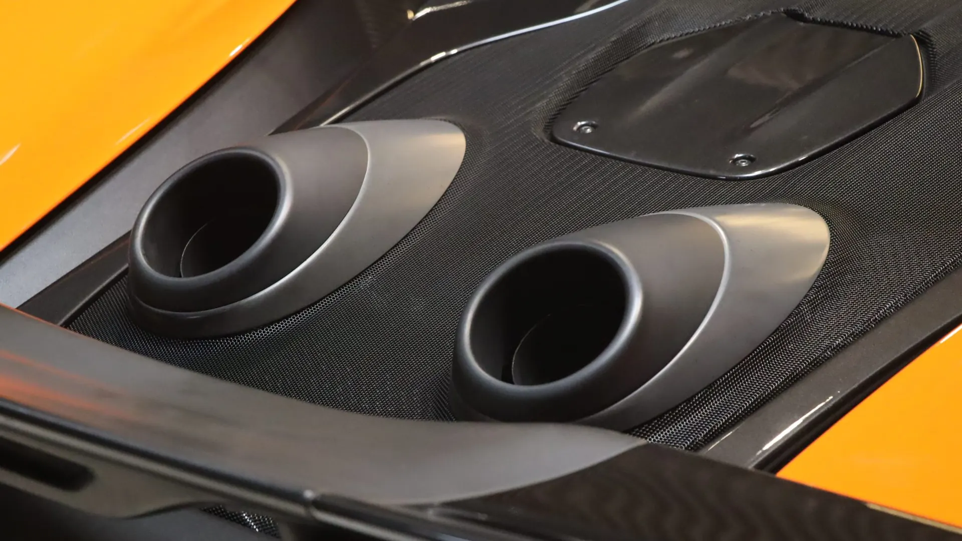 McLaren 600LT — photo 44