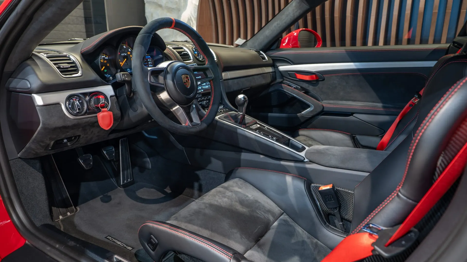 Porsche Cayman — photo 8