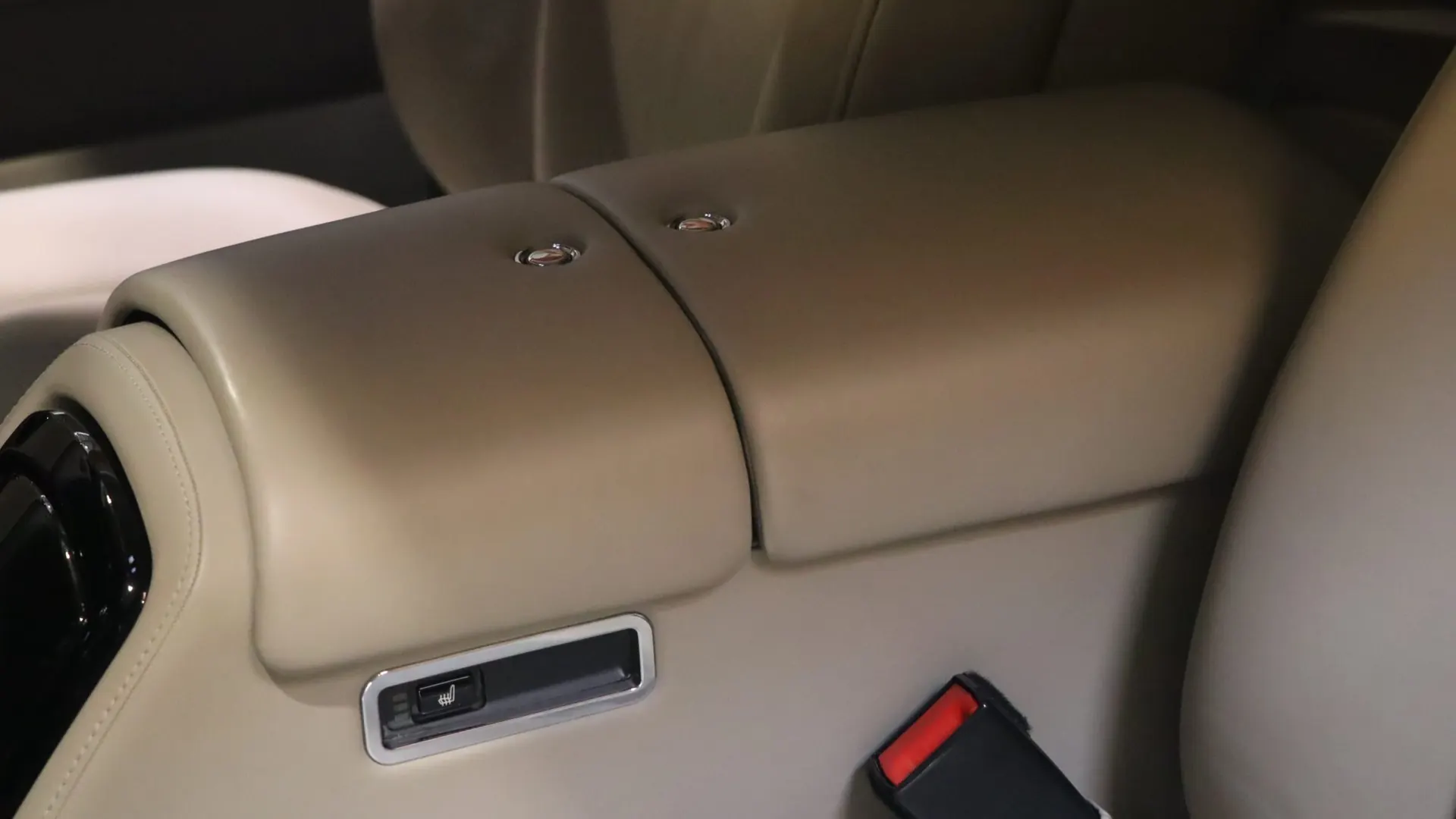Rolls-Royce PHANTOM — photo 31