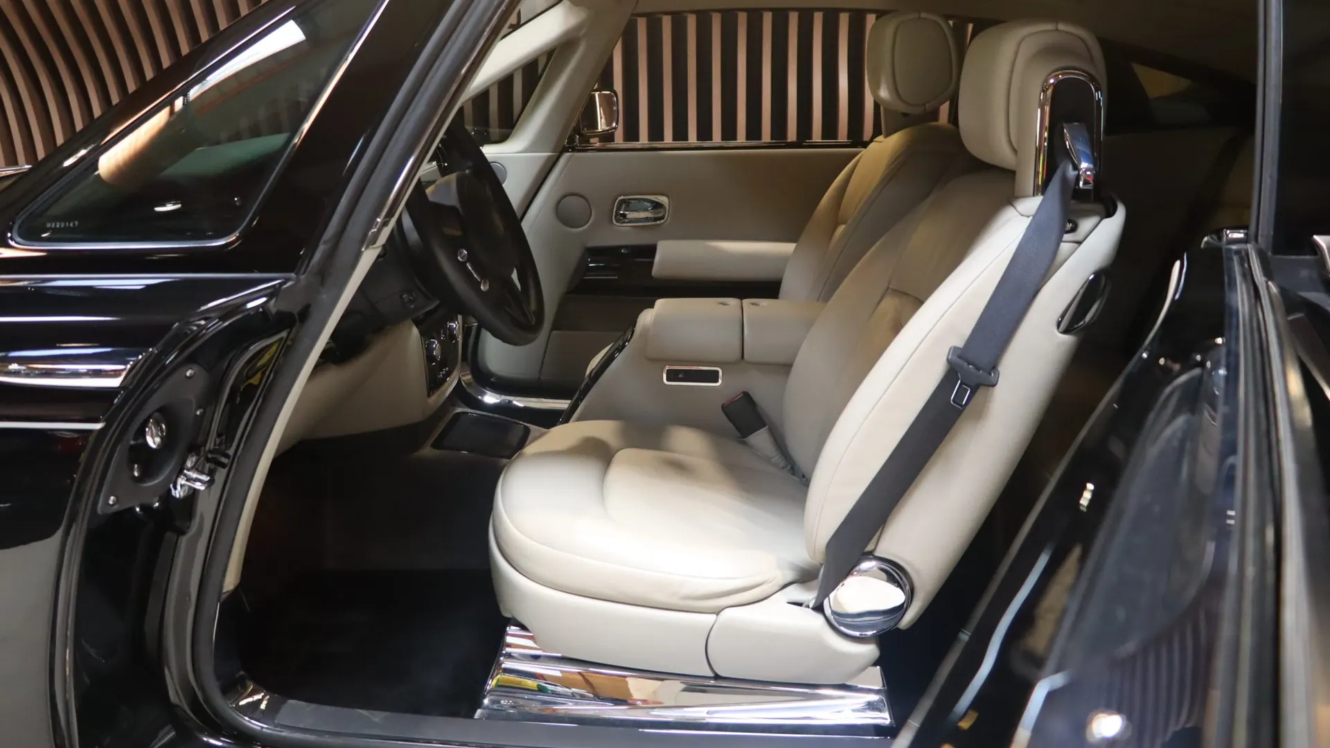 Rolls-Royce PHANTOM — photo 7