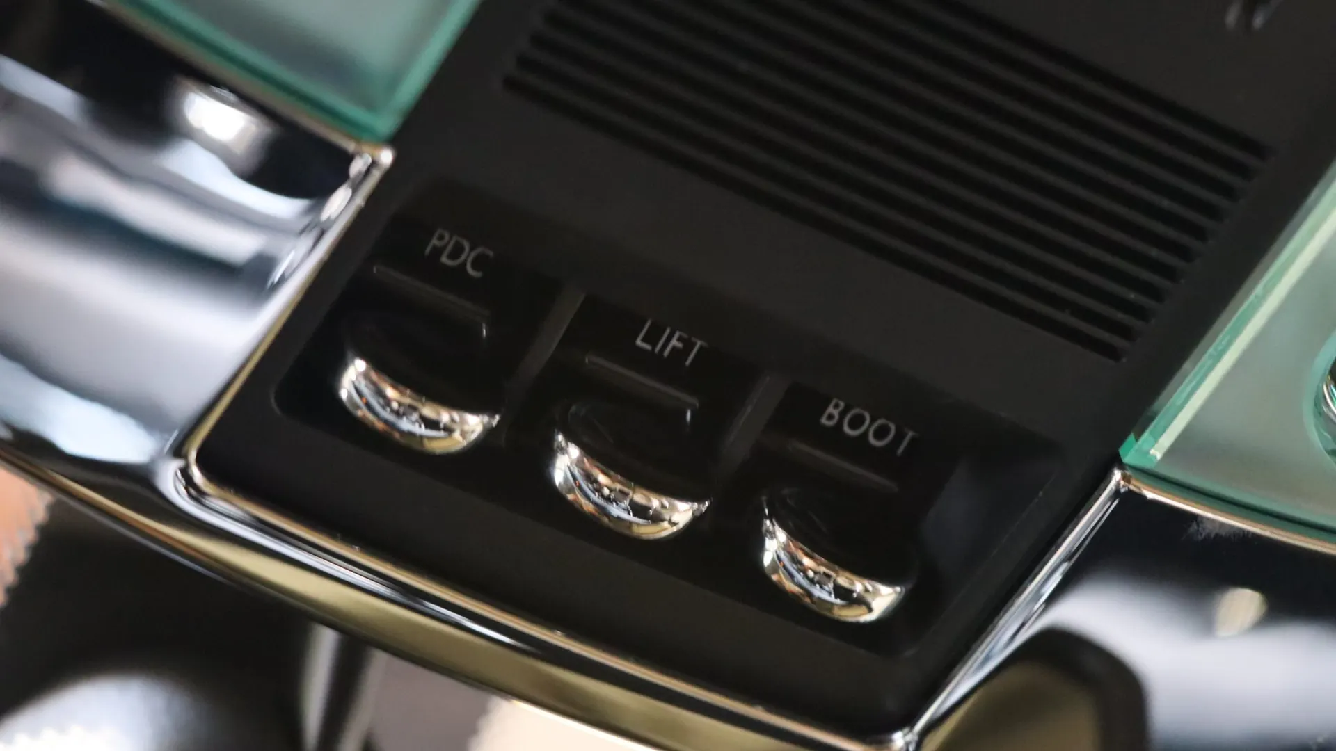Rolls-Royce PHANTOM — photo 33