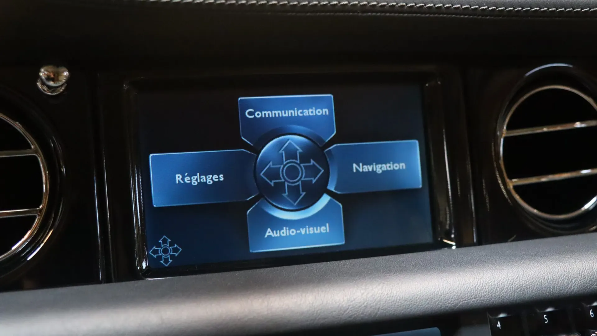 Rolls-Royce PHANTOM — photo 25