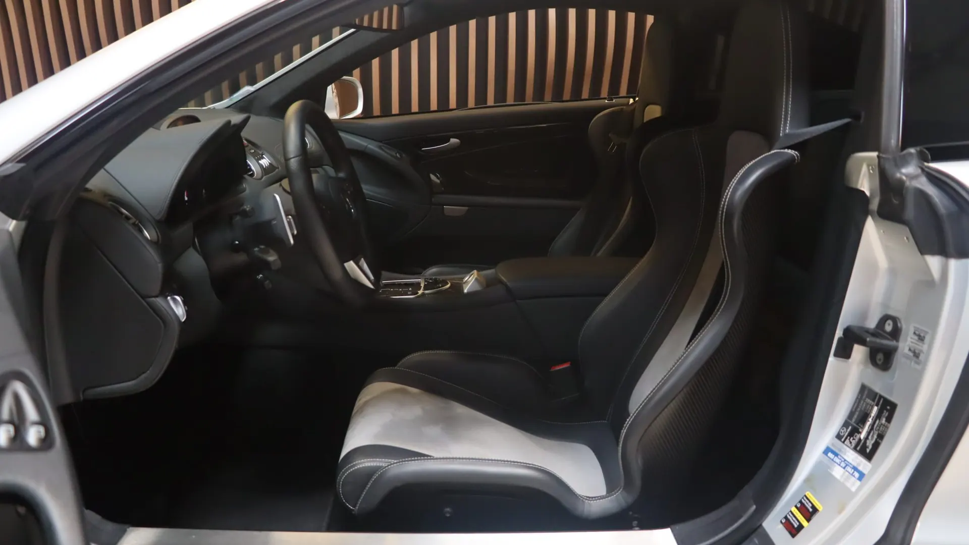 Mercedes-Benz SL65 — photo 7