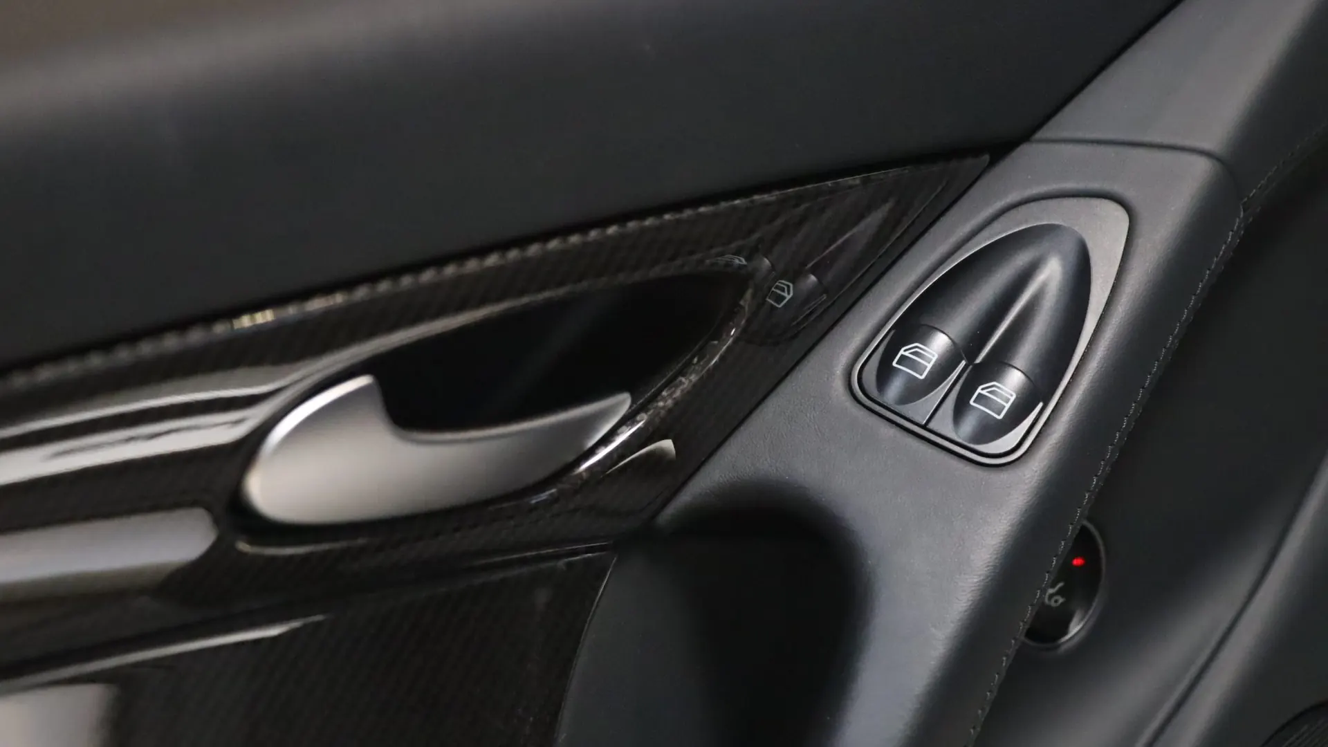 Mercedes-Benz SL65 — photo 11