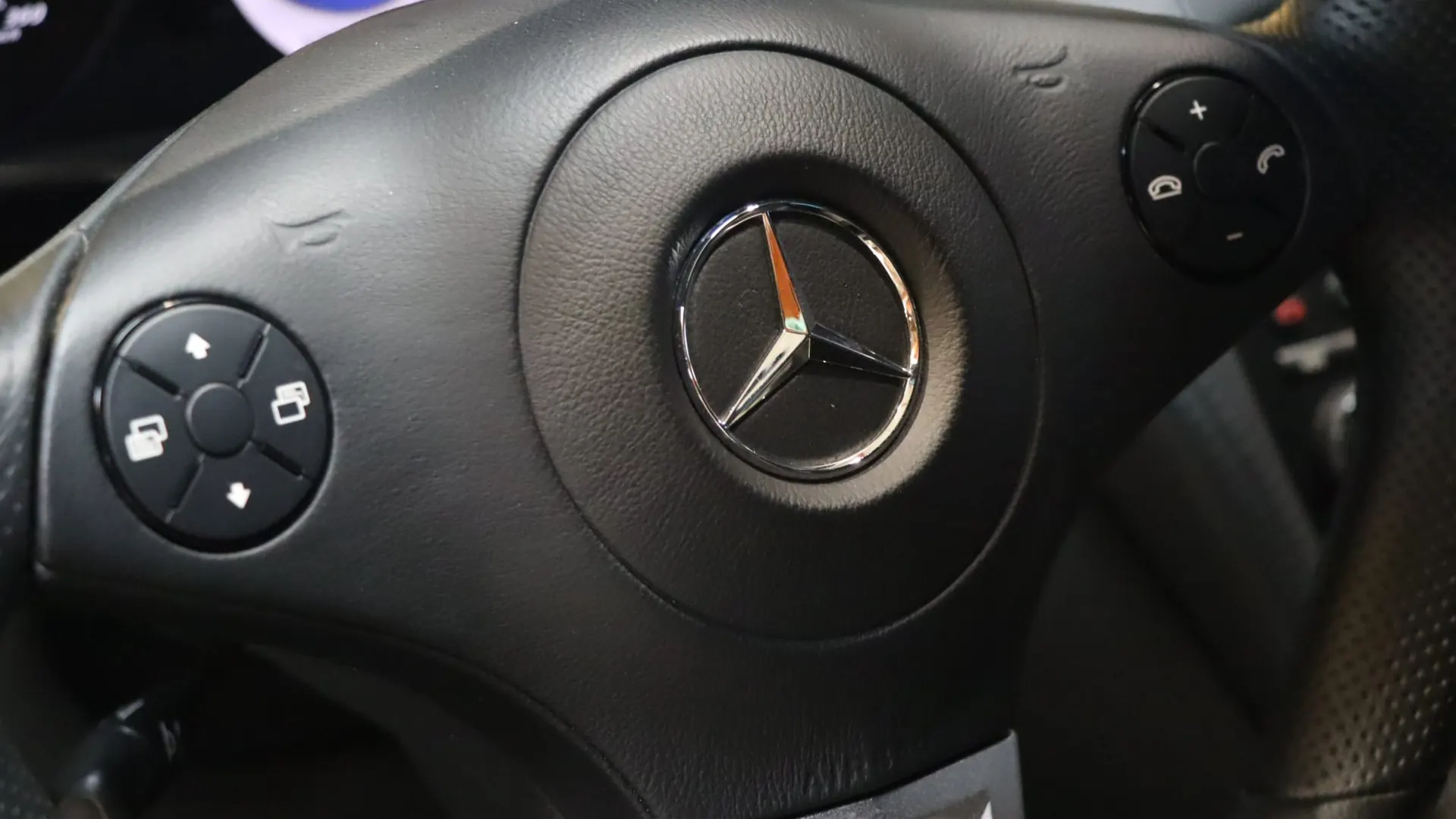 Mercedes-Benz SL65 — photo 22