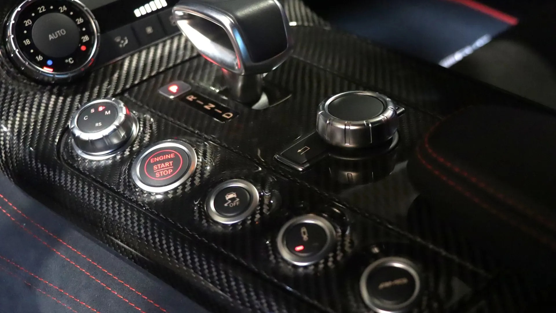 Mercedes-Benz SLS — photo 30