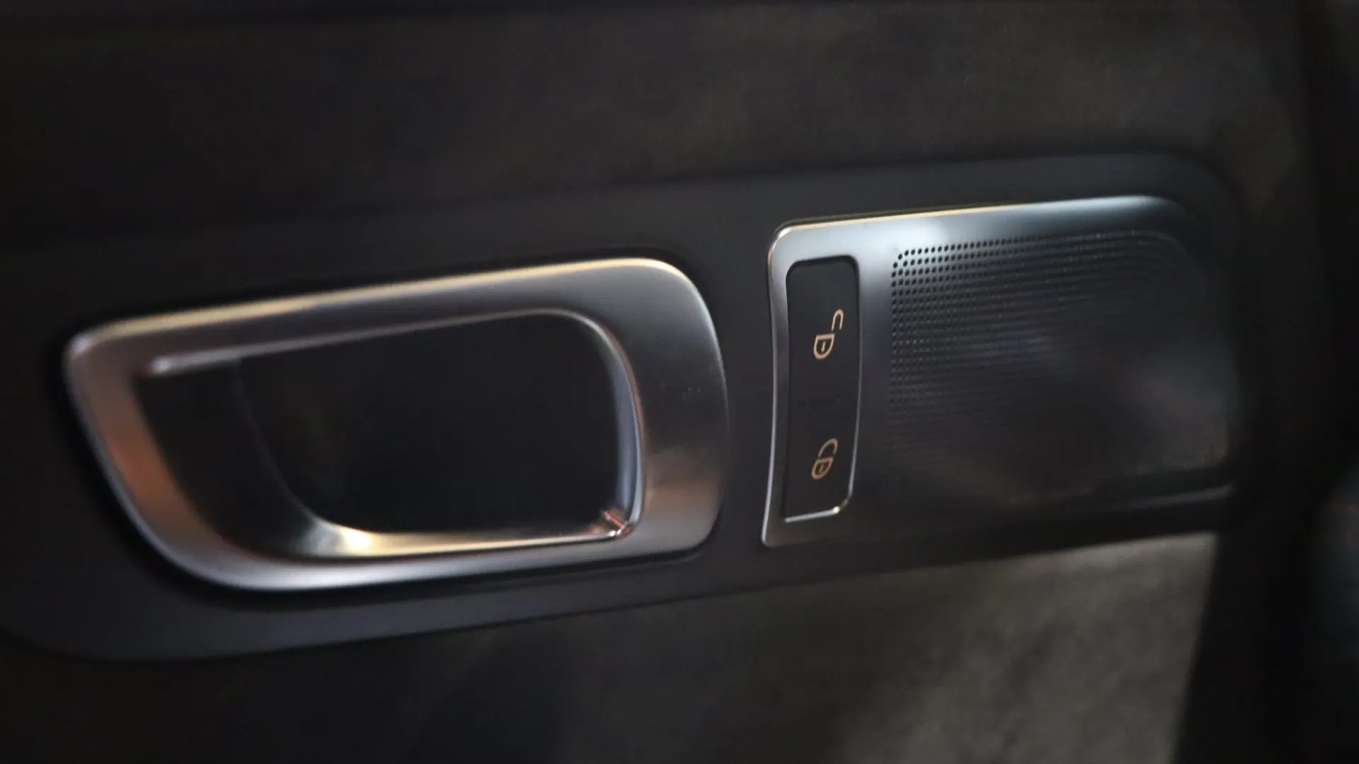 Mercedes-Benz SLS — photo 11