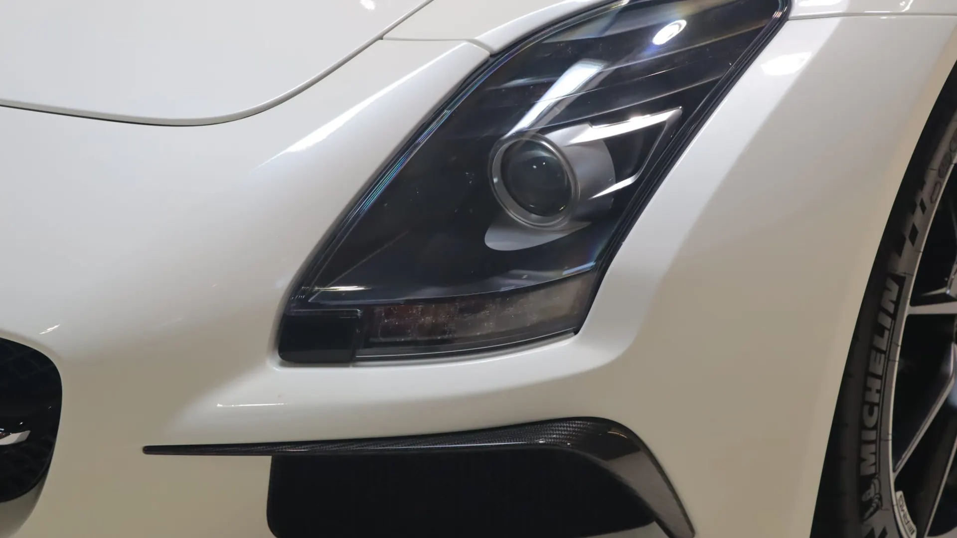 Mercedes-Benz SLS — photo 37