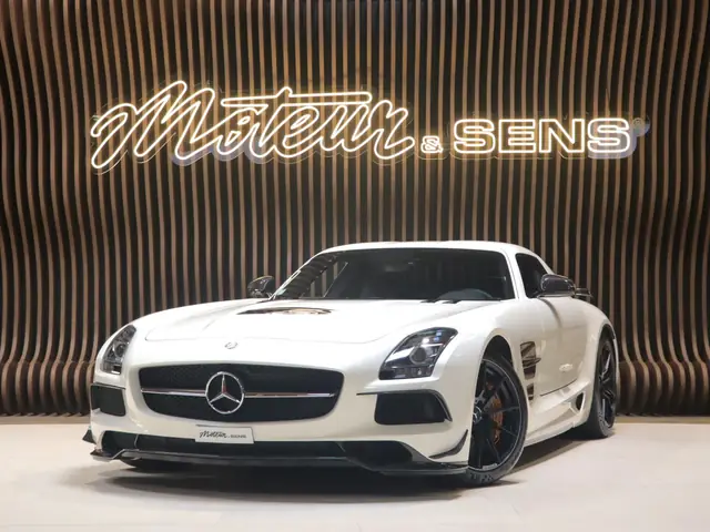 Mercedes-Benz SLS