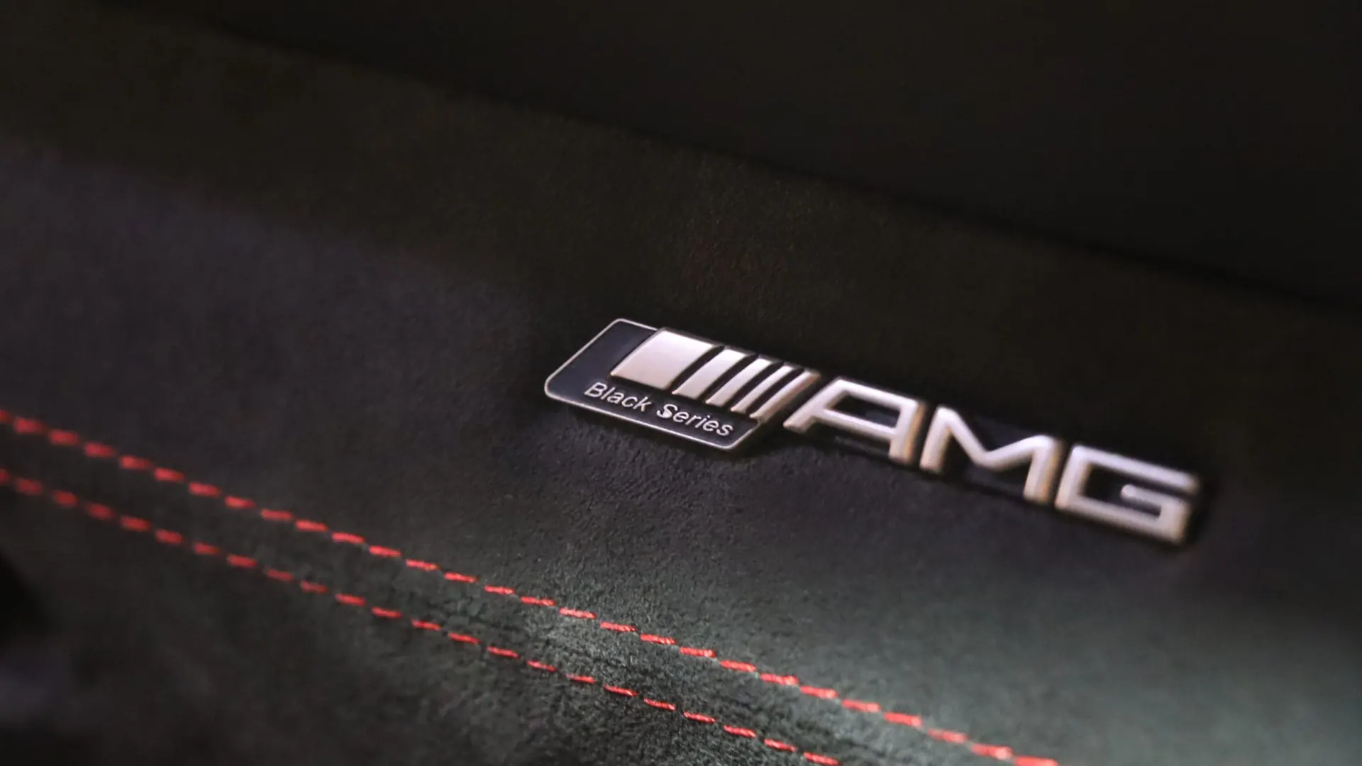 Mercedes-Benz SLS — photo 32