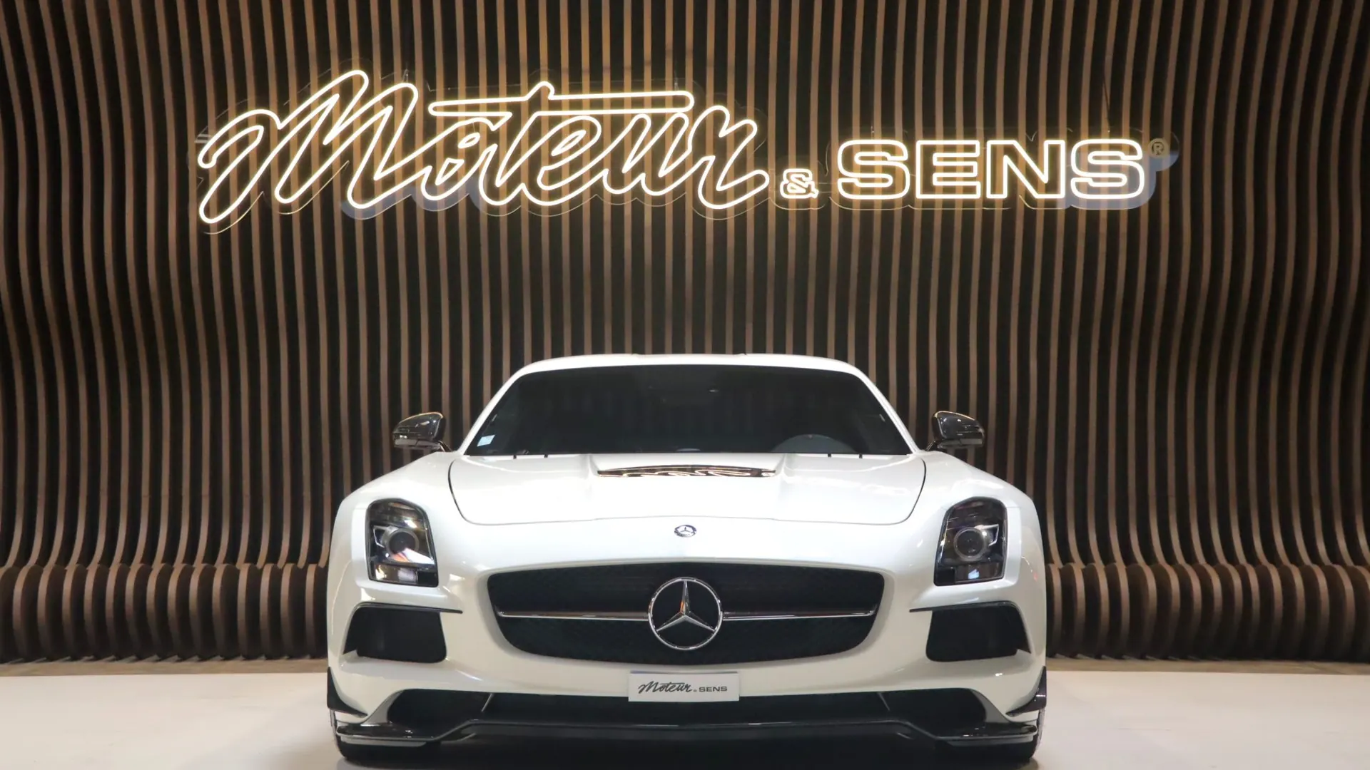 Mercedes-Benz SLS — photo 3