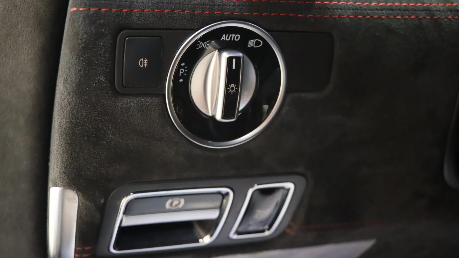 Mercedes-Benz SLS — photo 15