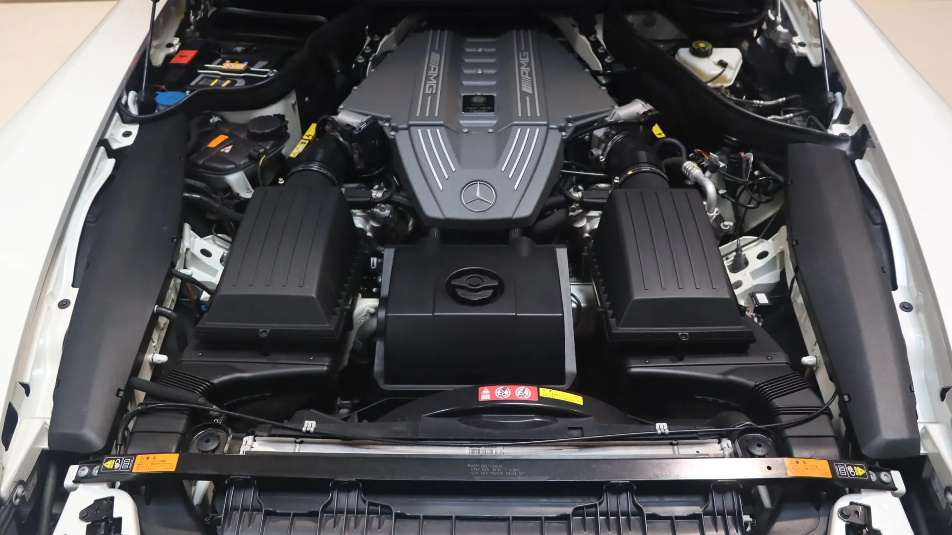 Mercedes-Benz SLS — photo 43