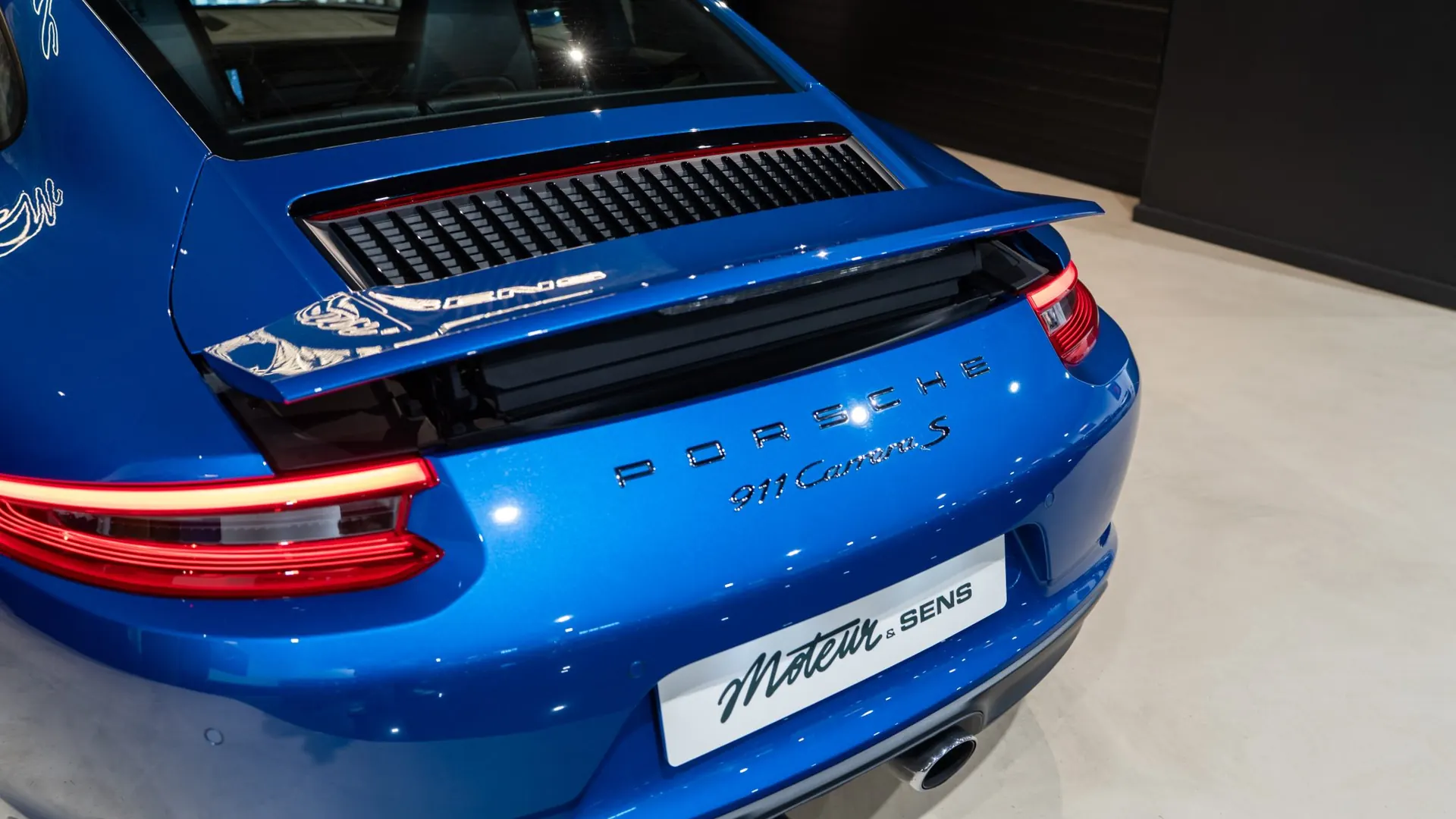 Porsche 911 — photo 35