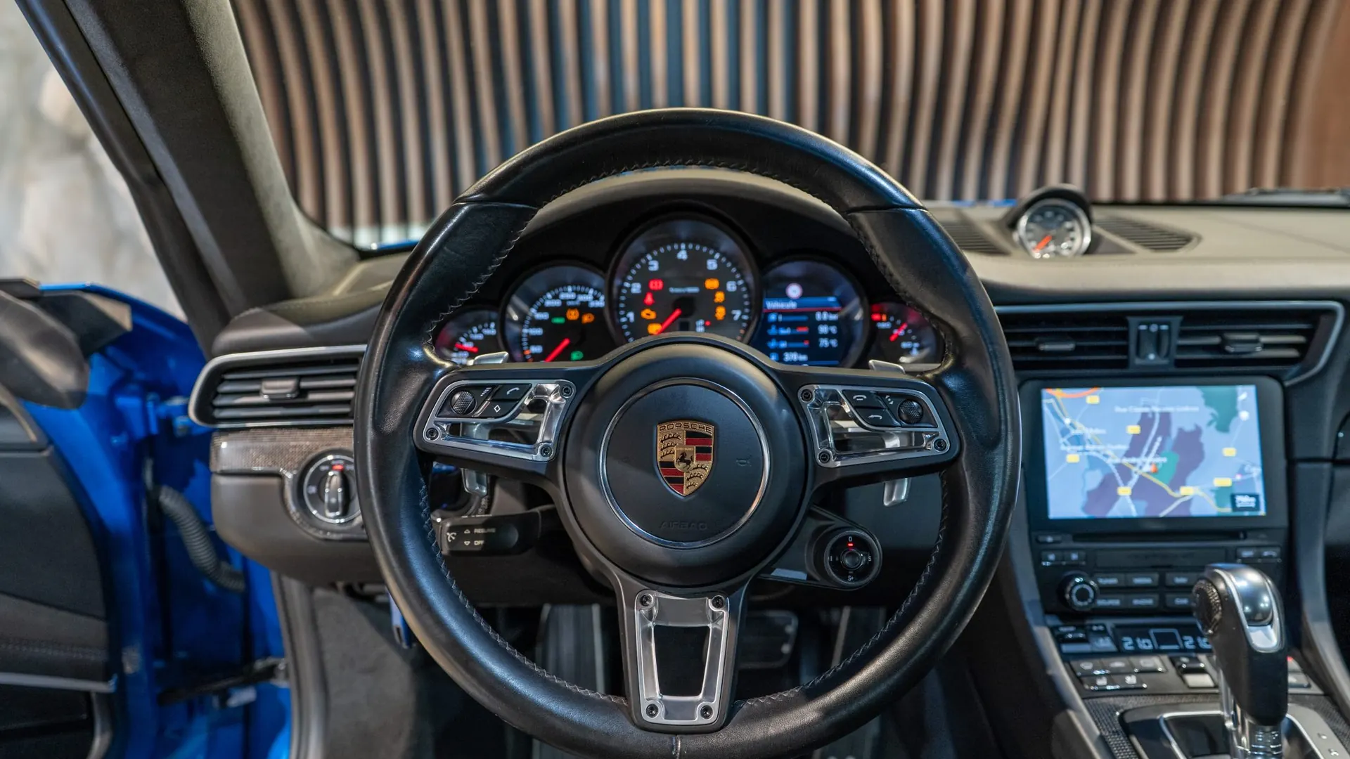 Porsche 911 — photo 9