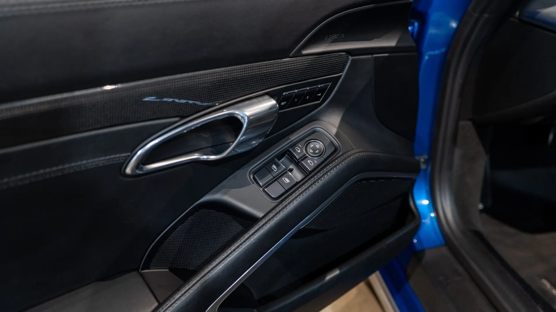 Porsche 911 — photo 13