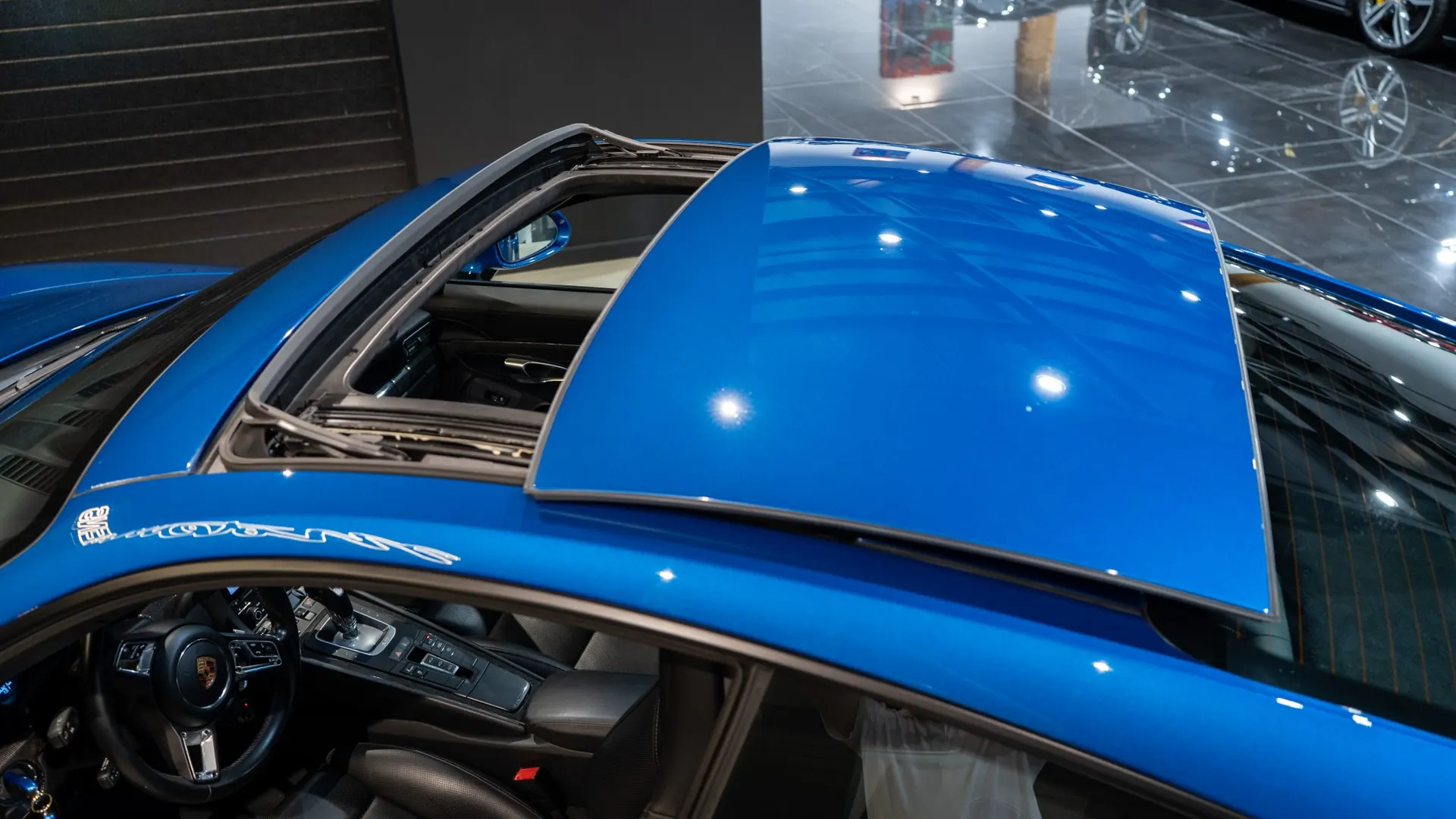 Porsche 911 — photo 37