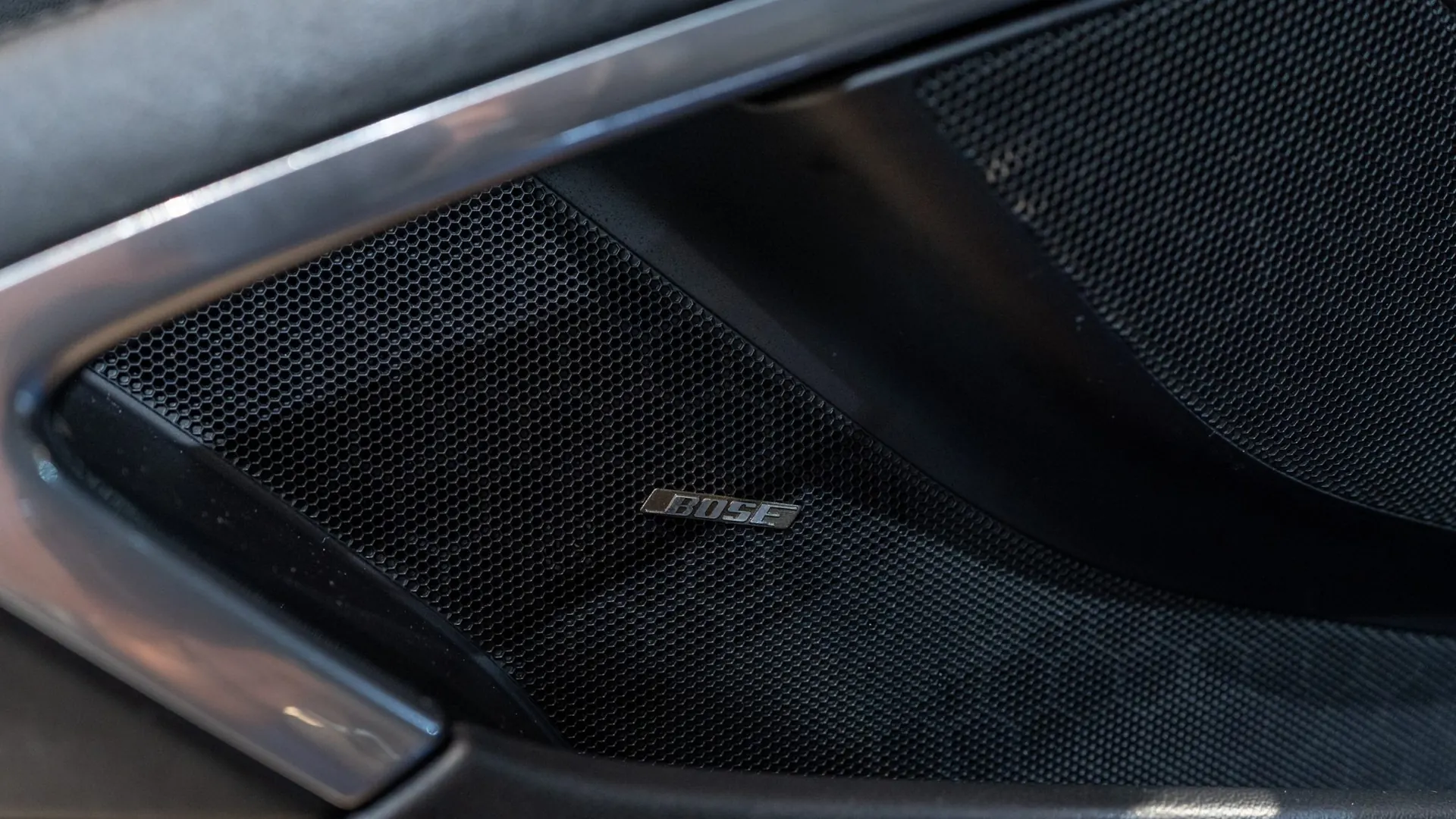 Porsche 911 — photo 27