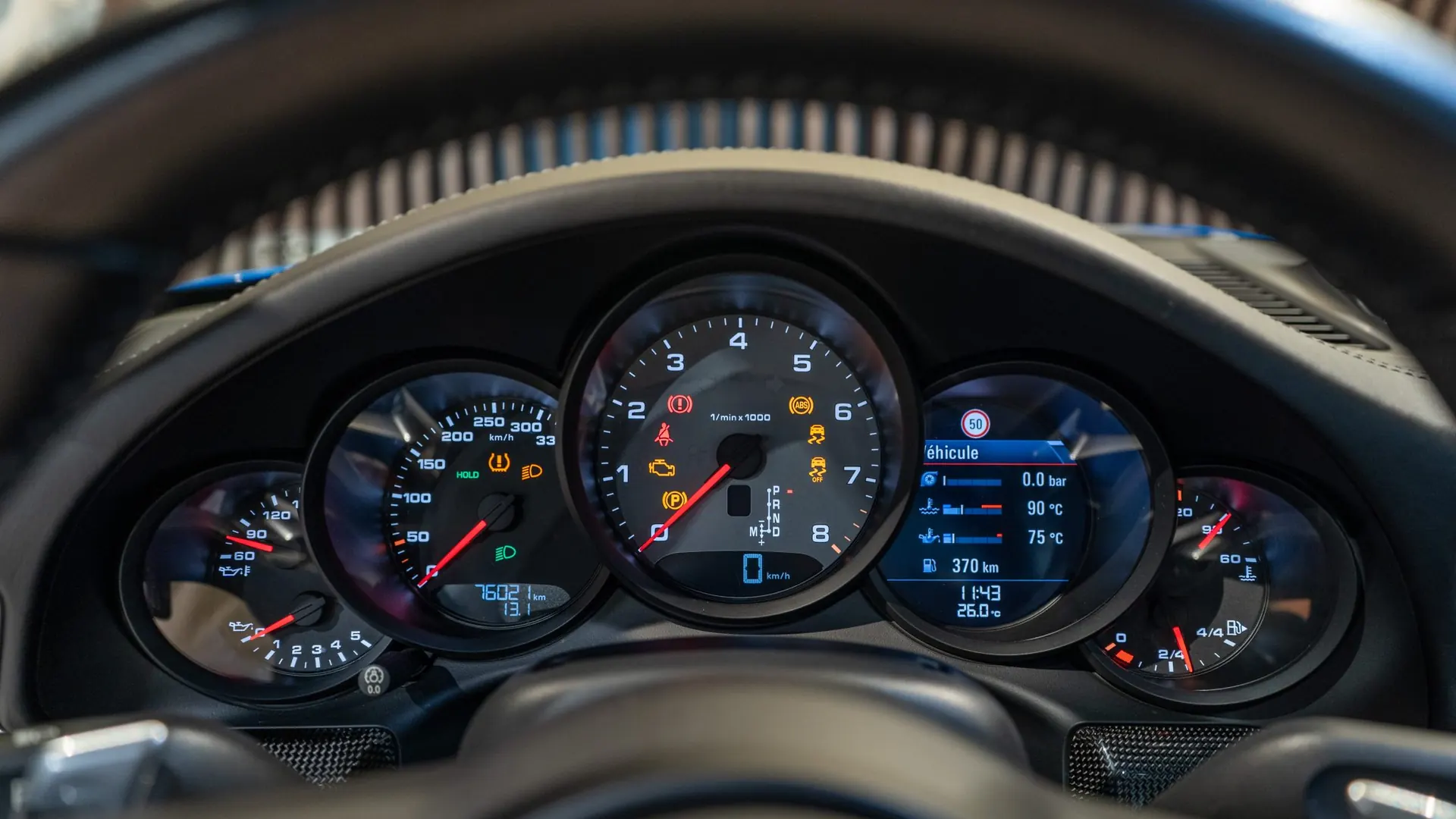 Porsche 911 — photo 17