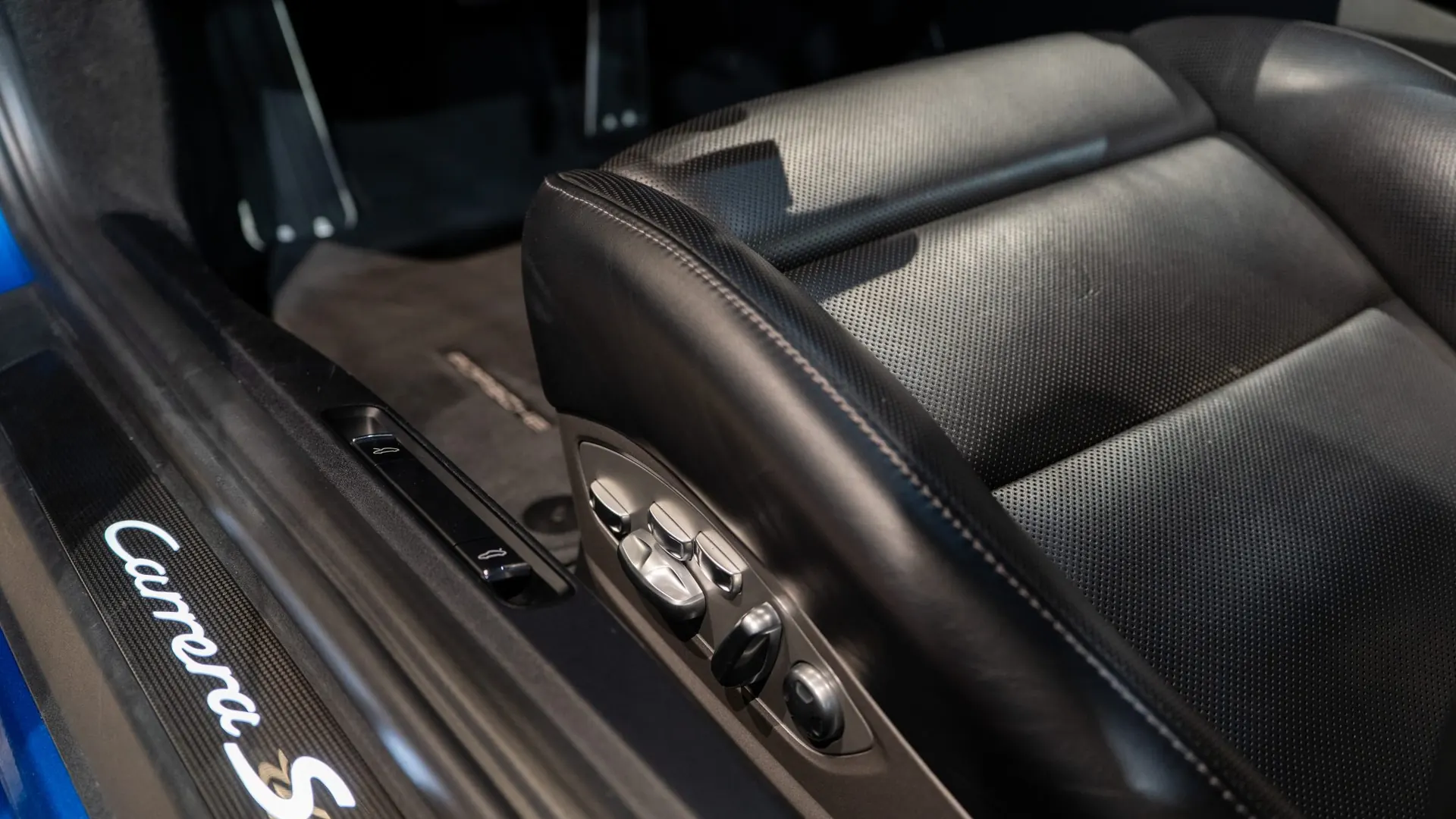 Porsche 911 — photo 16