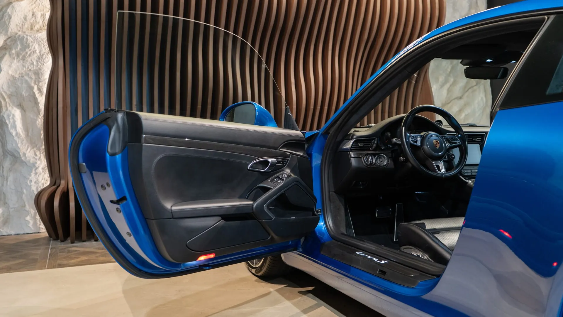Porsche 911 — photo 10