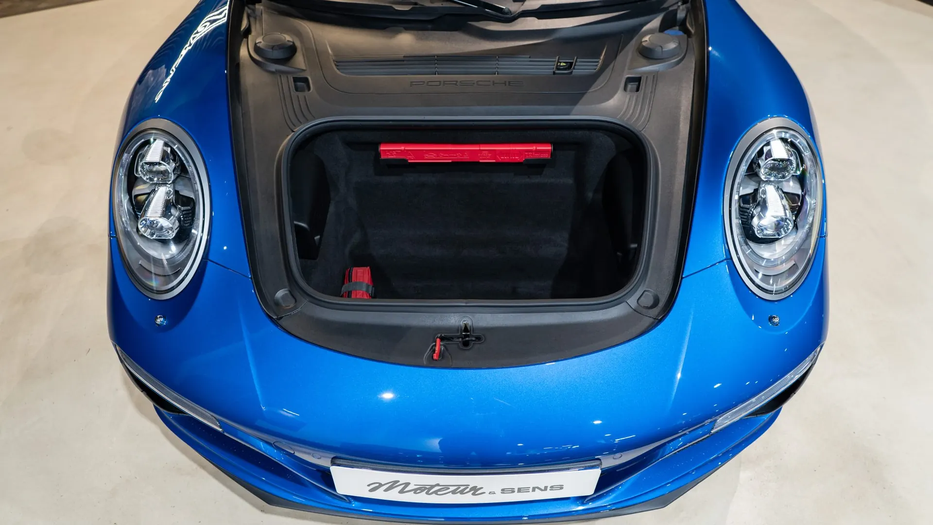 Porsche 911 — photo 32