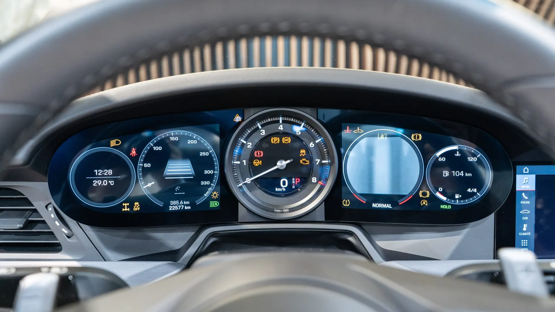 Porsche 911 — photo 22