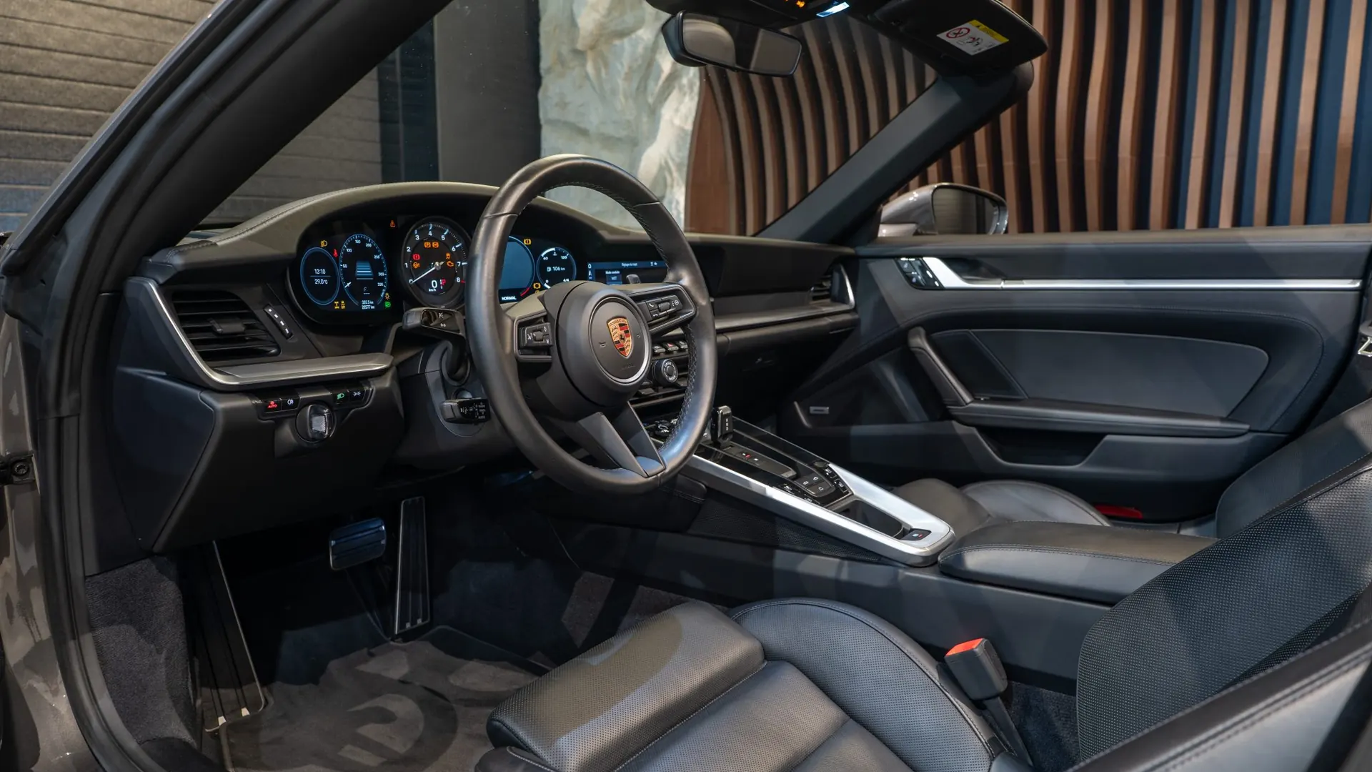 Porsche 911 — photo 9
