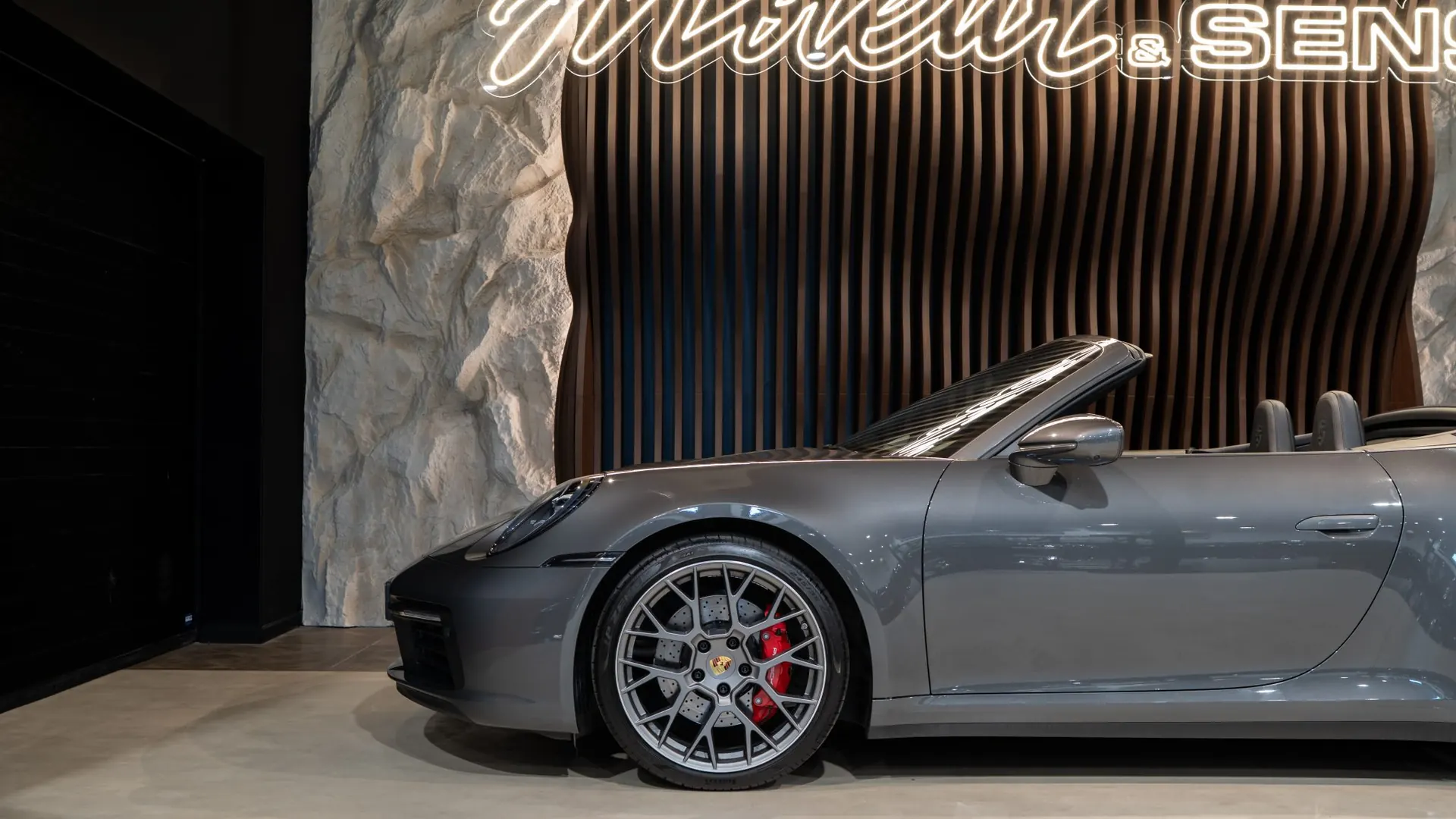 Porsche 911 — photo 38