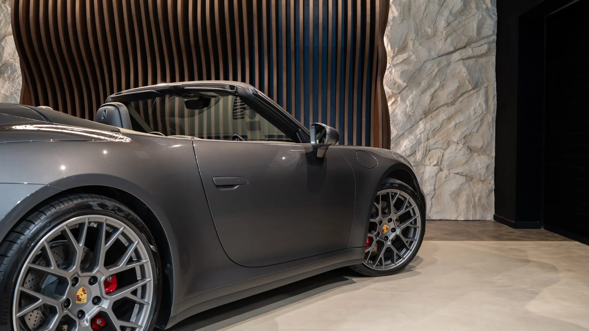 Porsche 911 — photo 46
