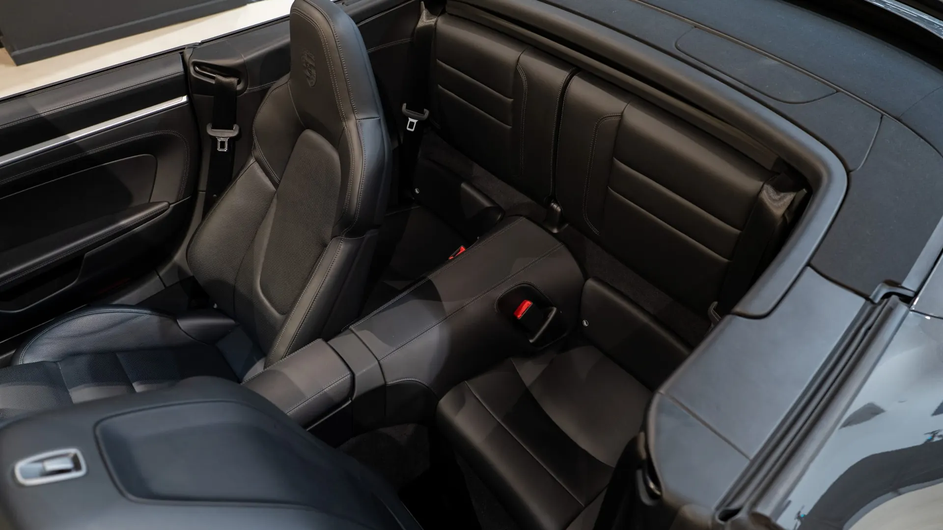 Porsche 911 — photo 19