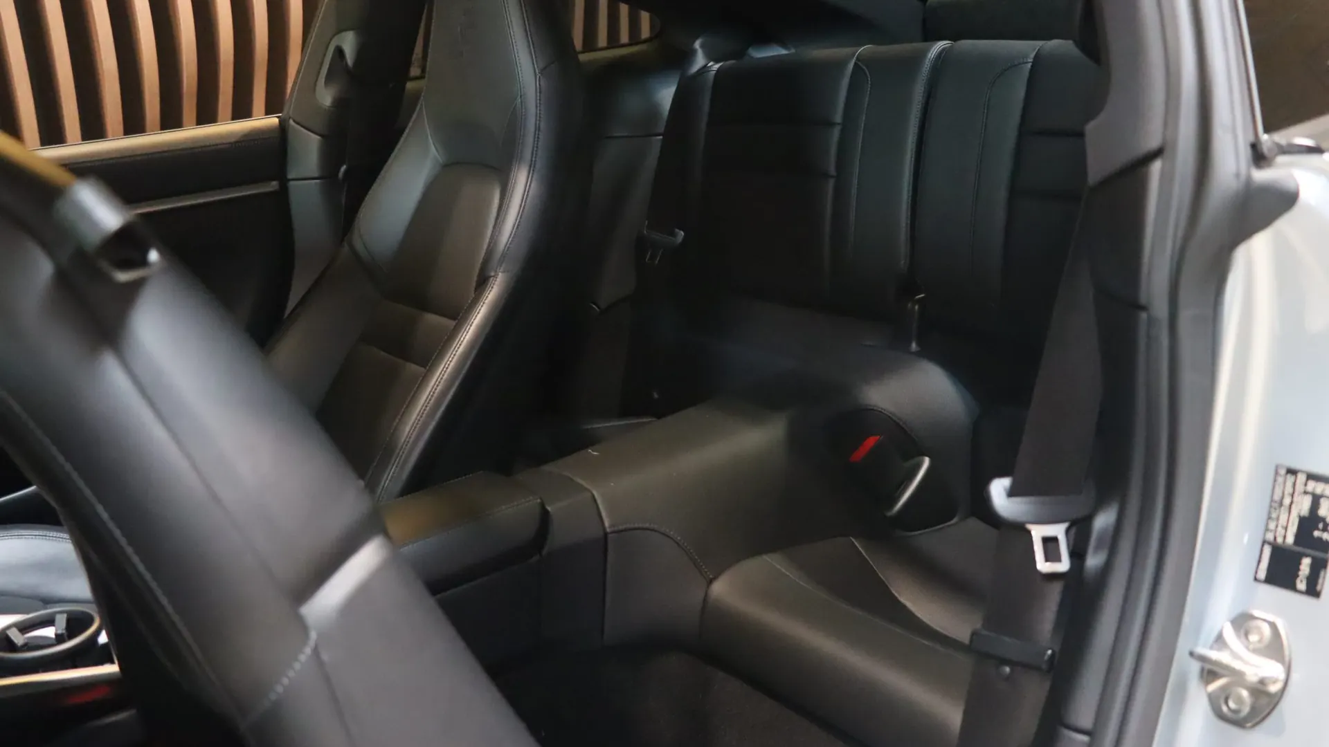 Porsche 911 — photo 38