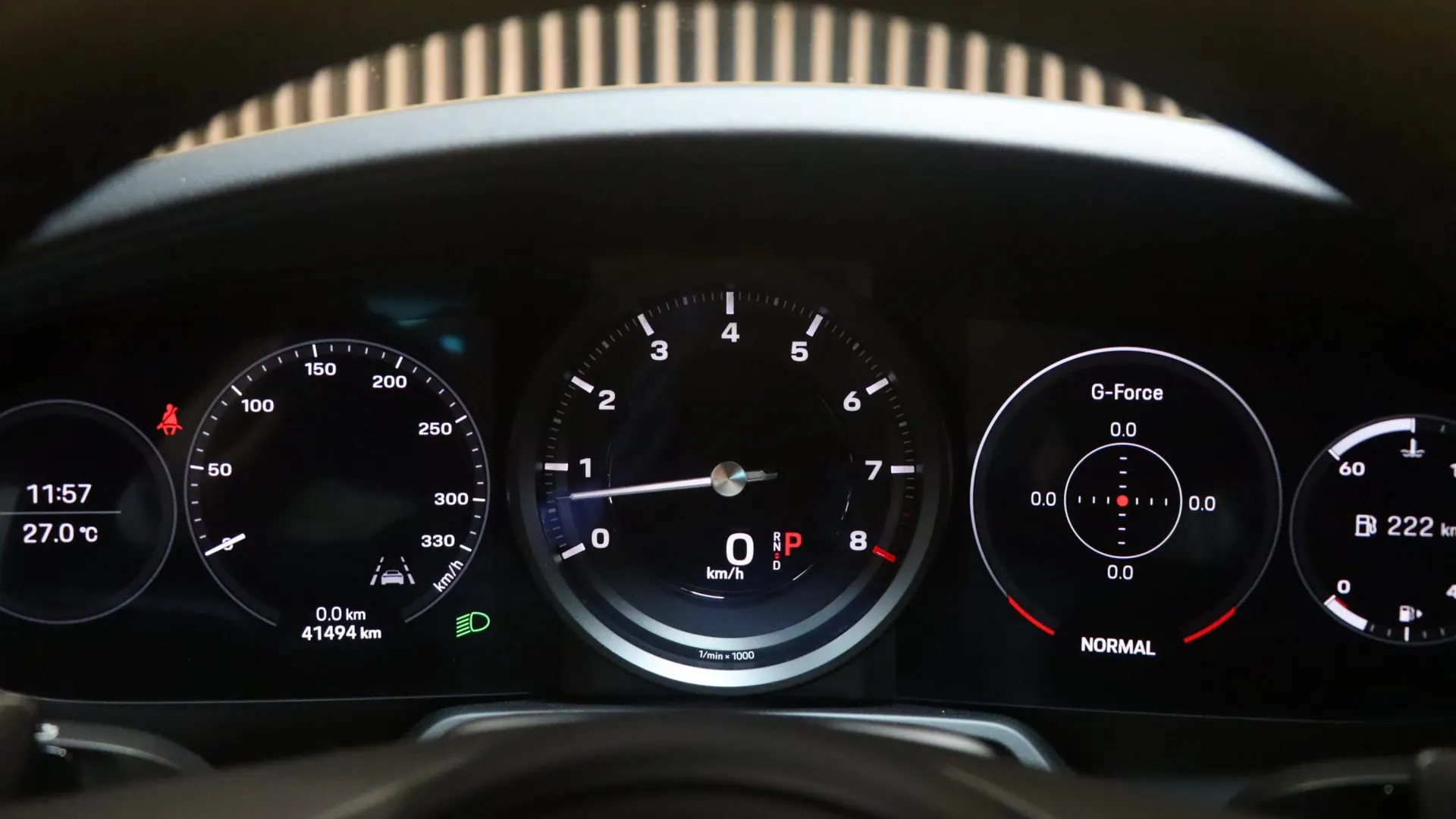 Porsche 911 — photo 18