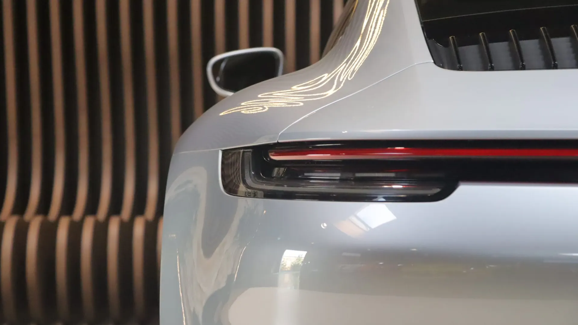 Porsche 911 — photo 49