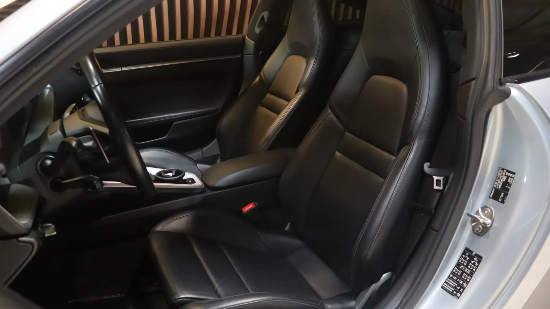 Porsche 911 — photo 6