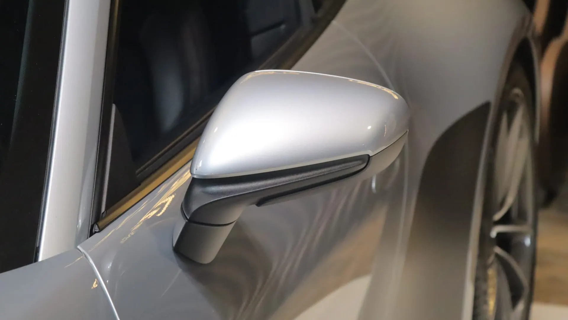 Porsche 911 — photo 47