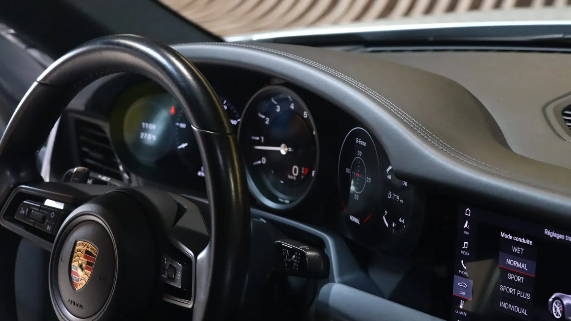 Porsche 911 — photo 26
