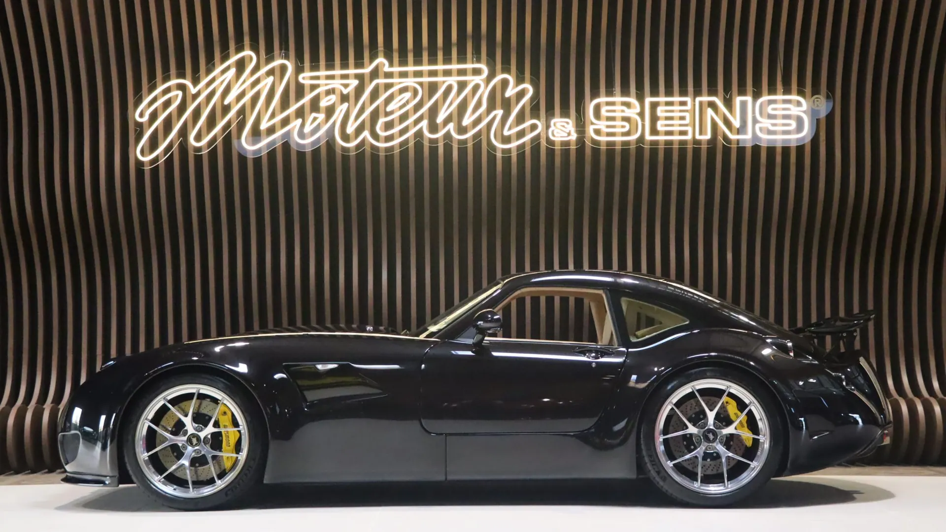 Wiesmann GT — photo 5