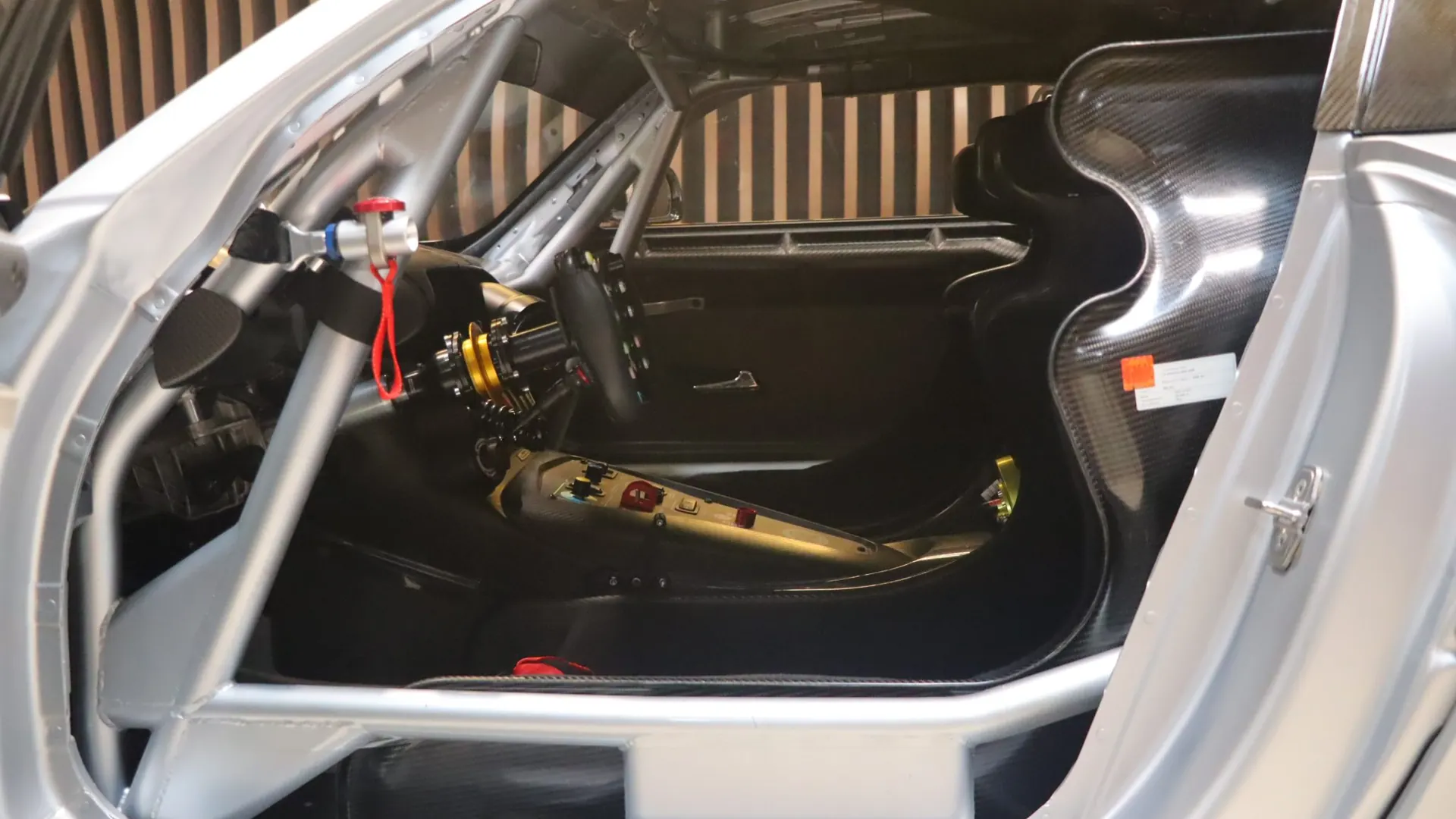 Mercedes-Benz AMG GT — photo 7