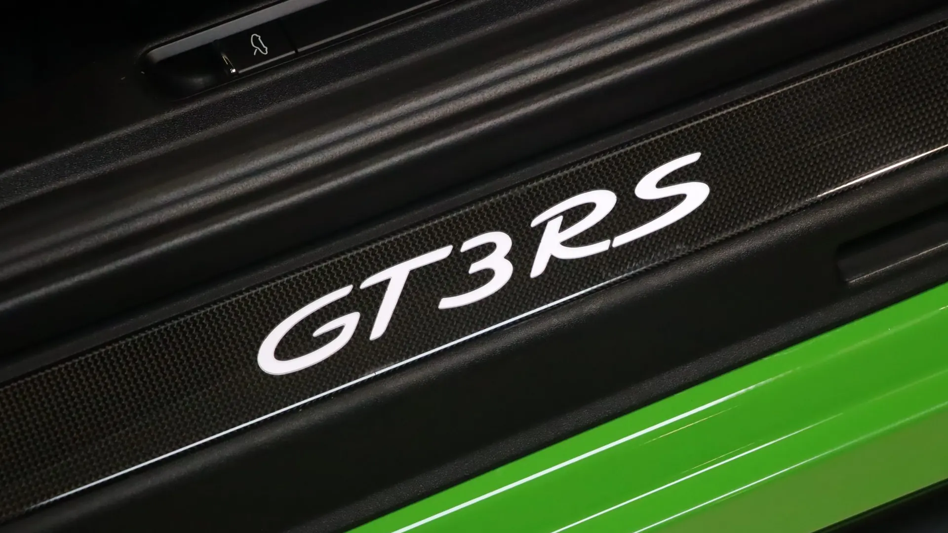Porsche 911 — photo 13