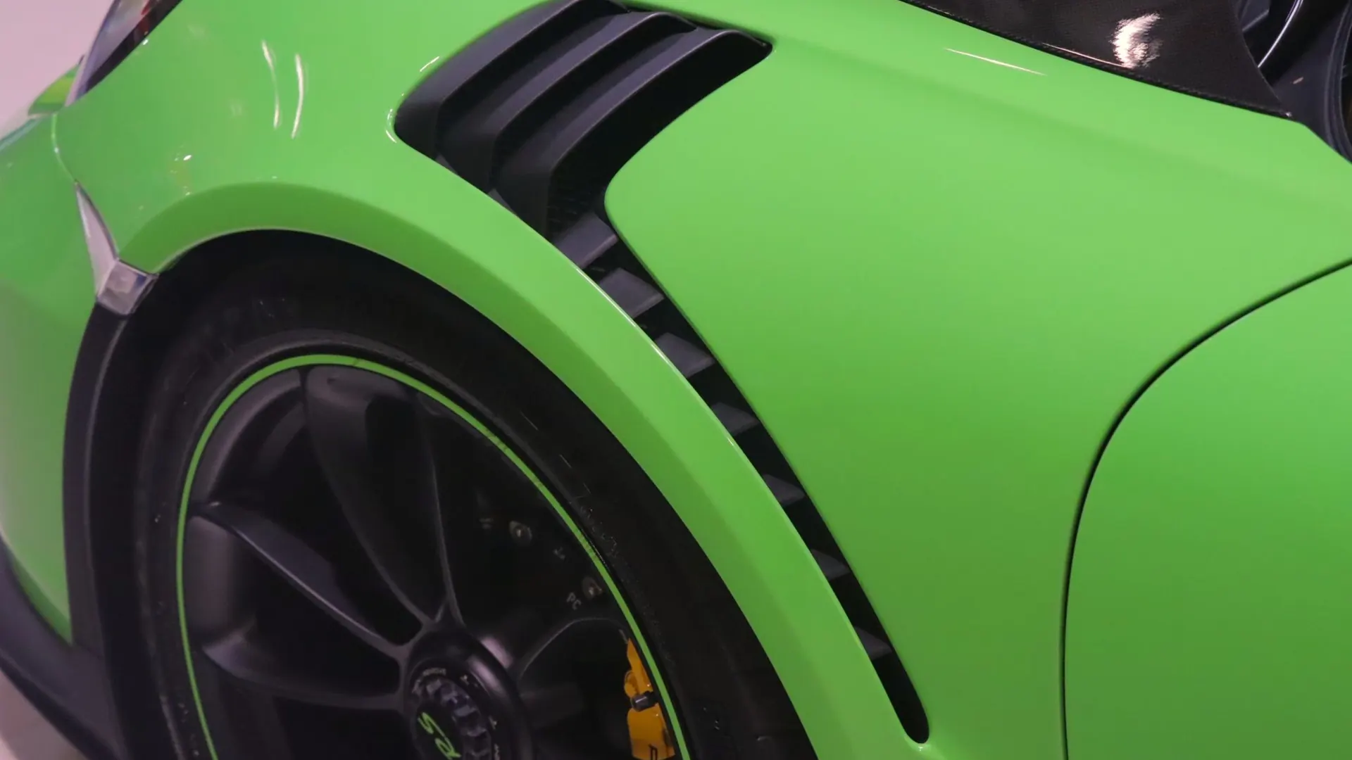 Porsche 911 — photo 47
