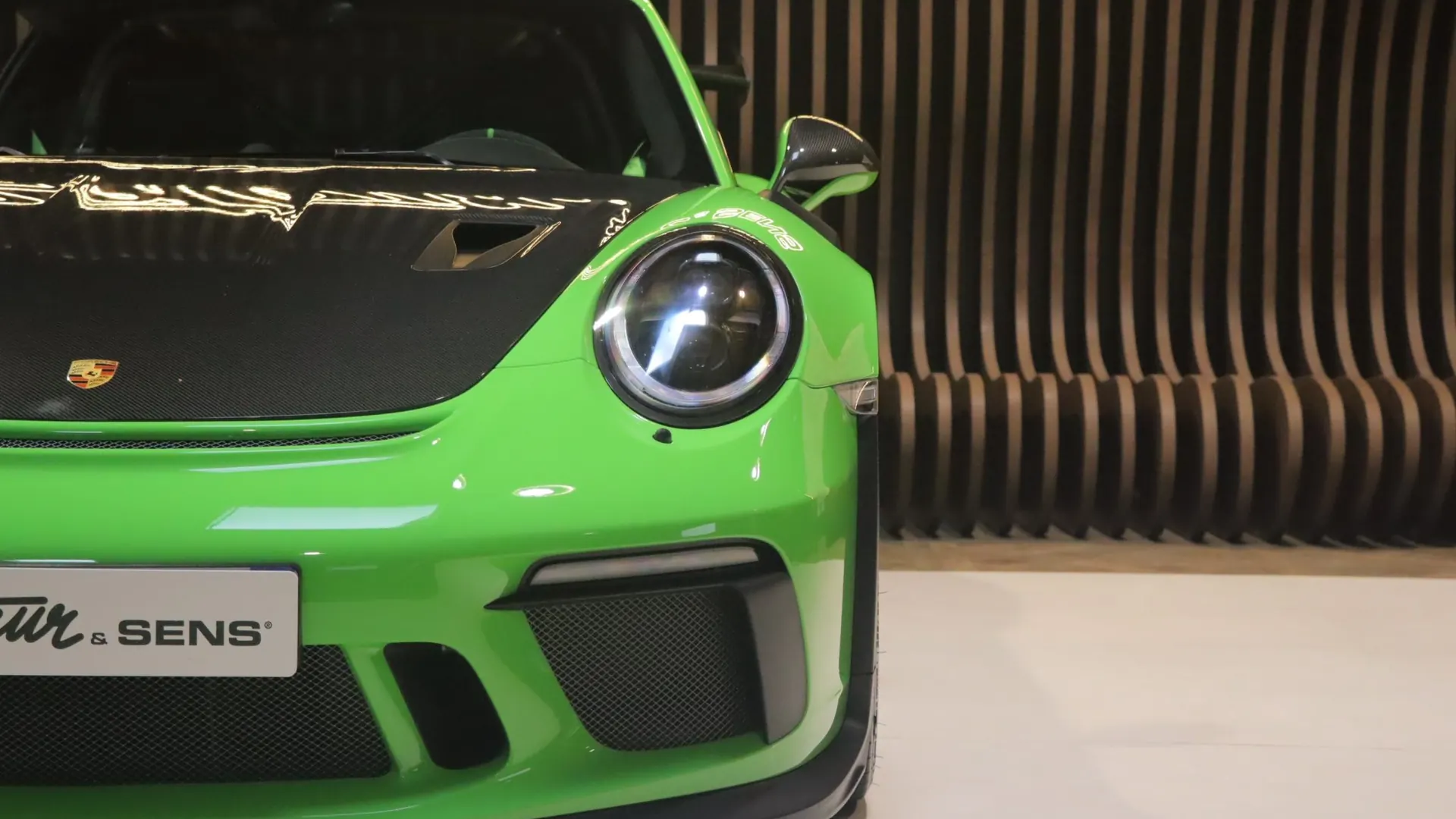 Porsche 911 — photo 39