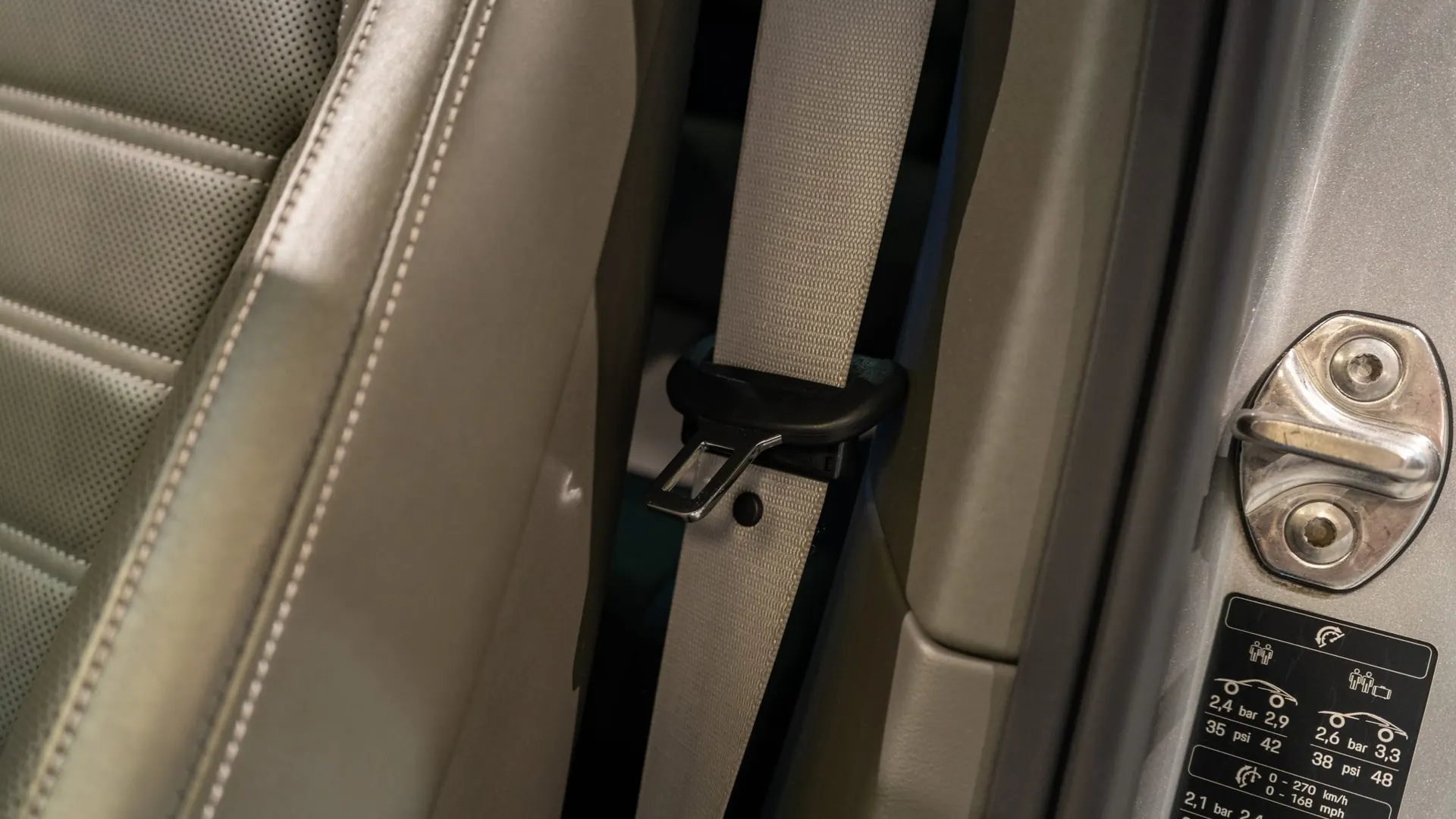 Porsche 911 — photo 16