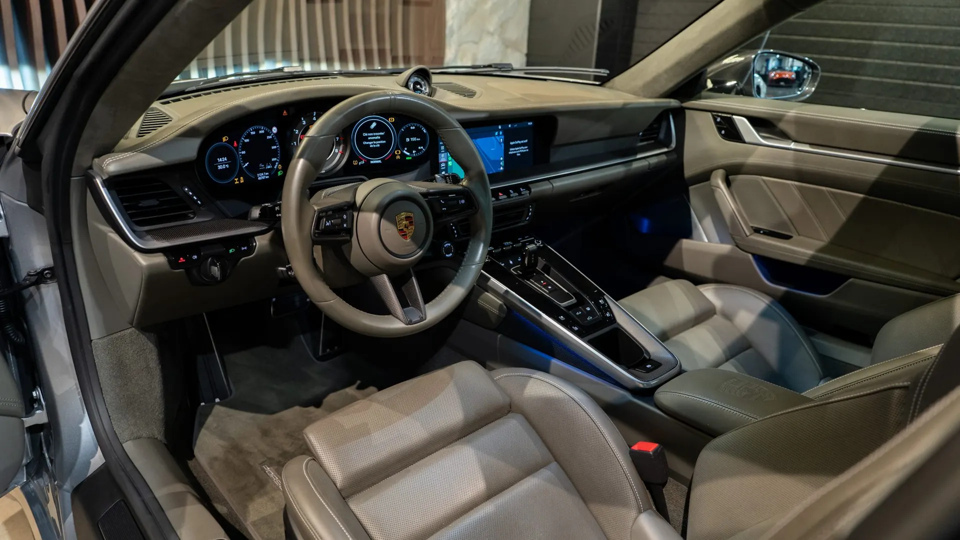 Porsche 911 — photo 11