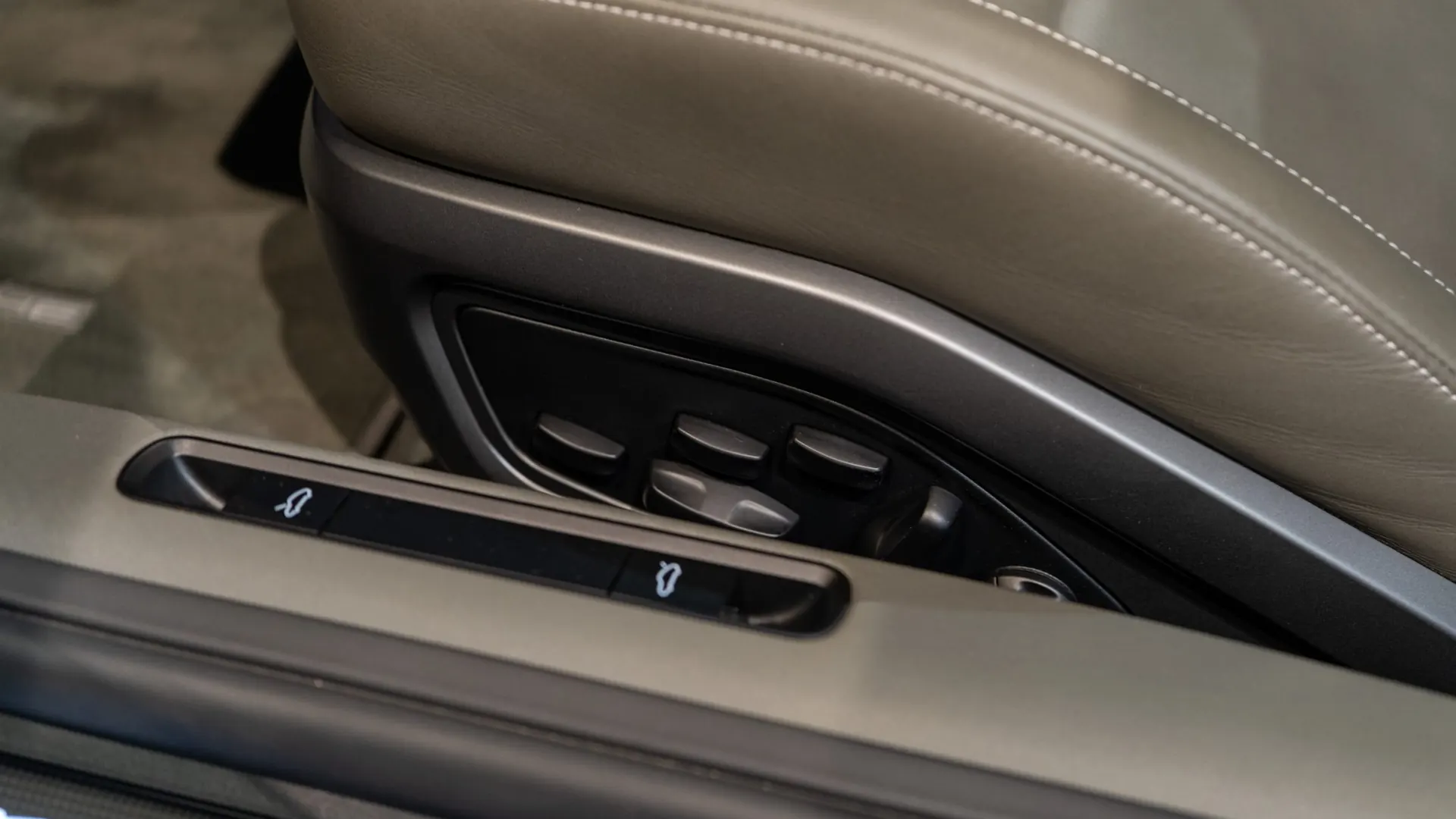 Porsche 911 — photo 13