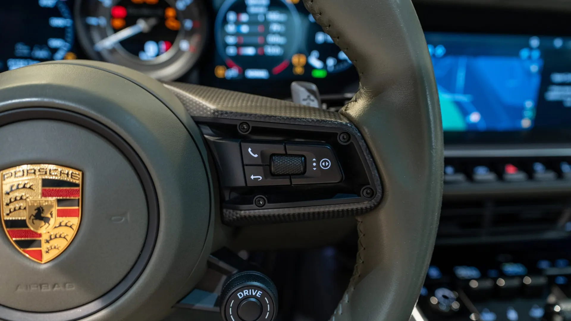 Porsche 911 — photo 18