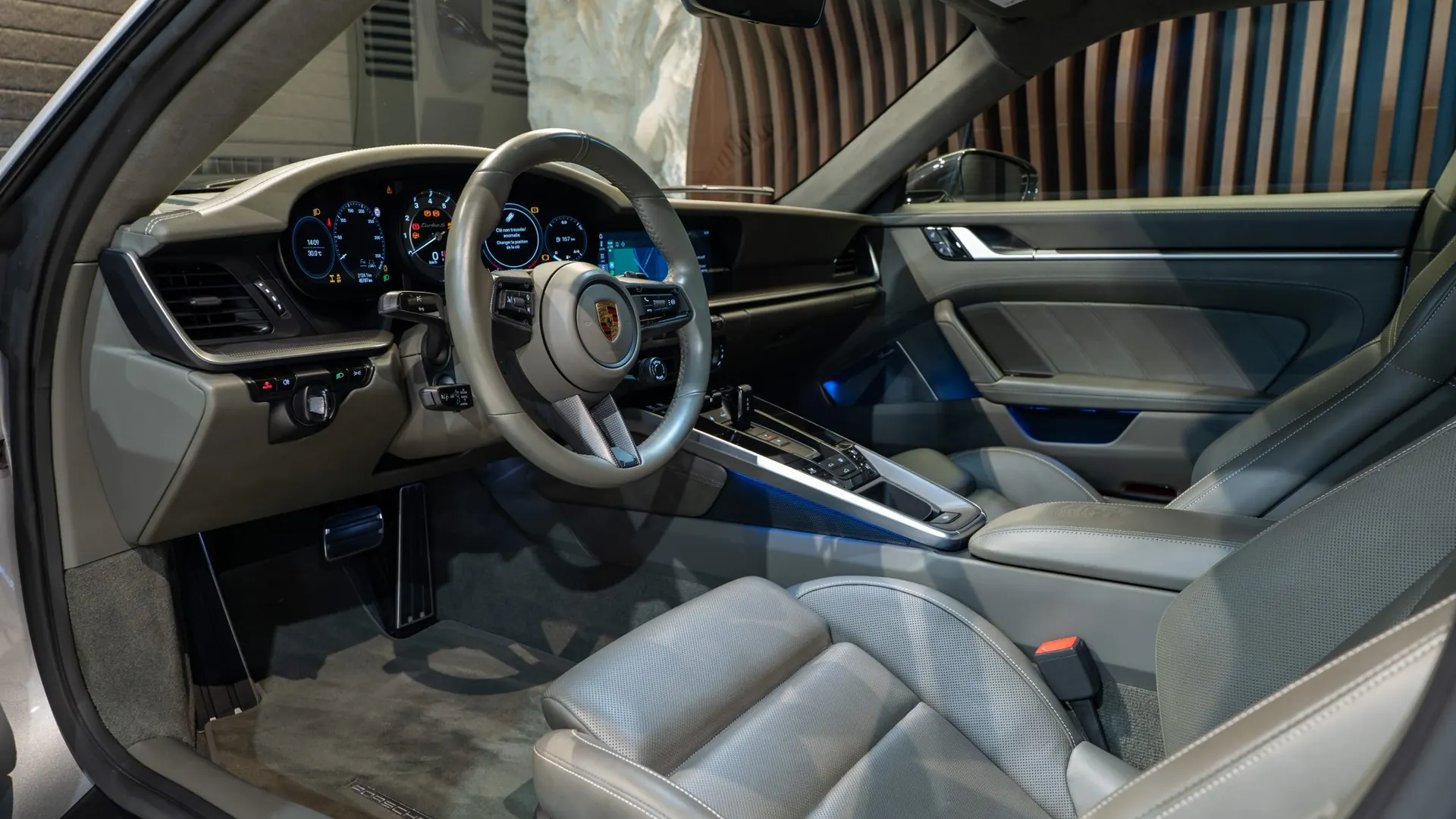 Porsche 911 — photo 7