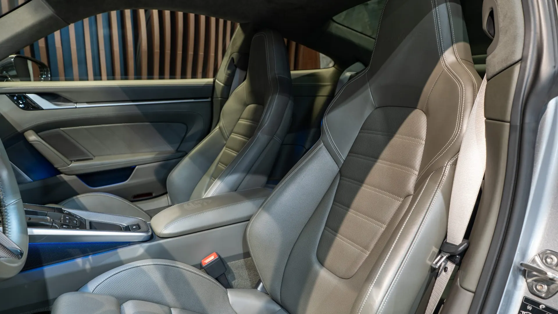 Porsche 911 — photo 5