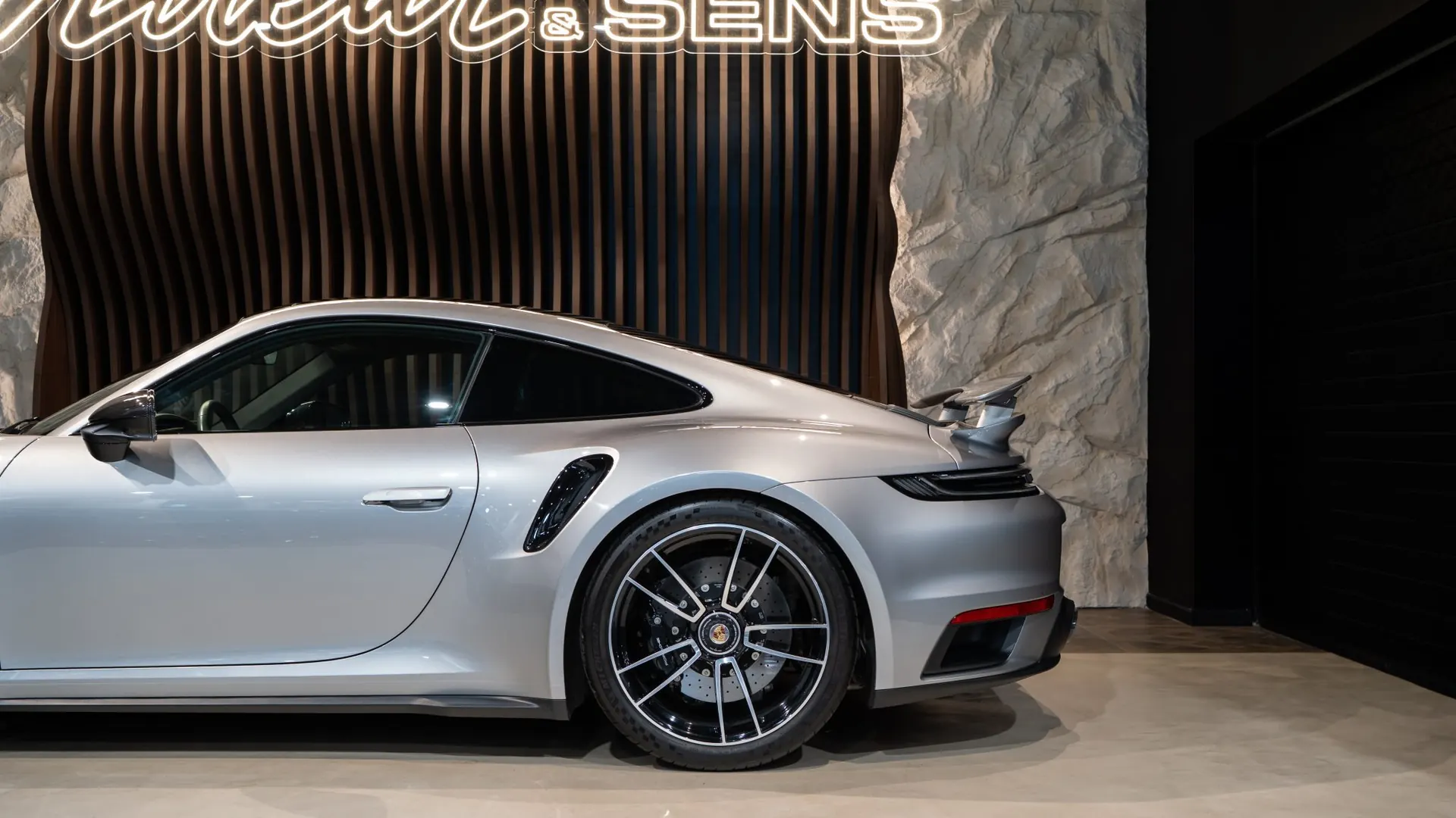 Porsche 911 — photo 36